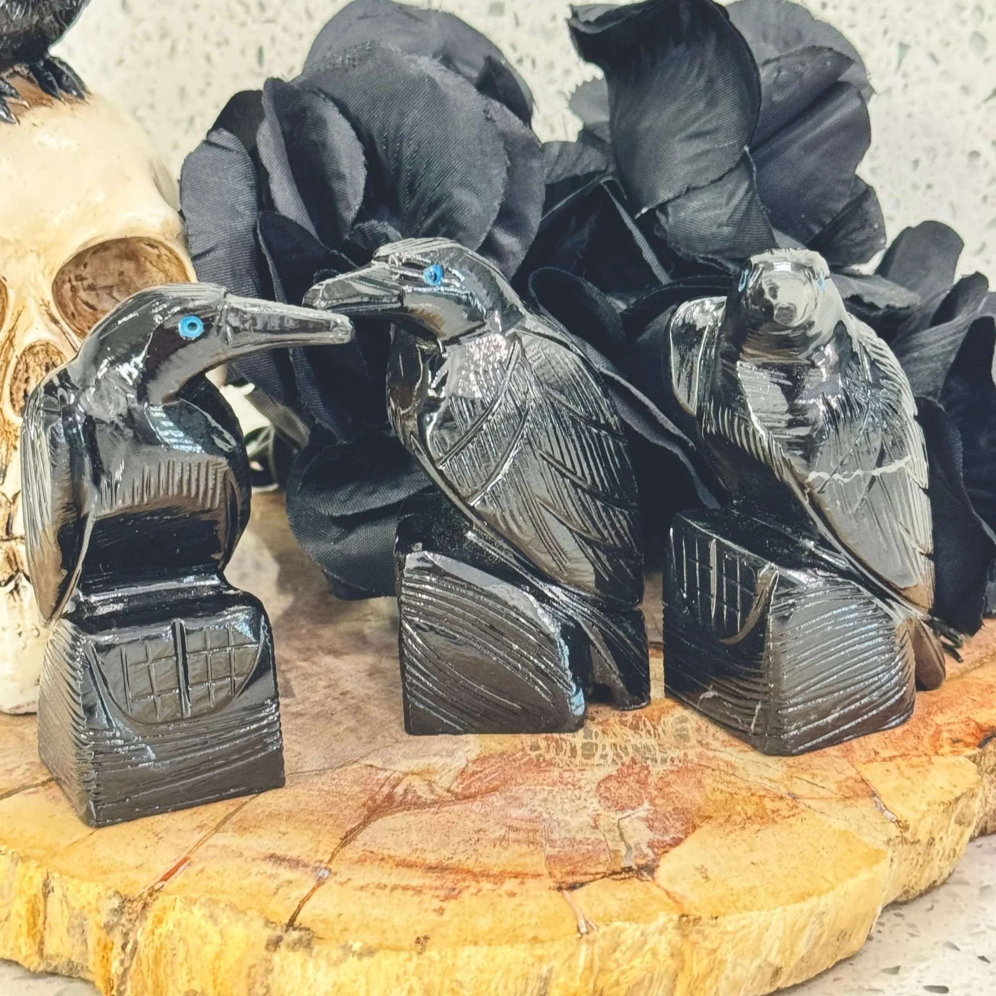 Black Onyx Raven Carving – Crystal Raven Figurine