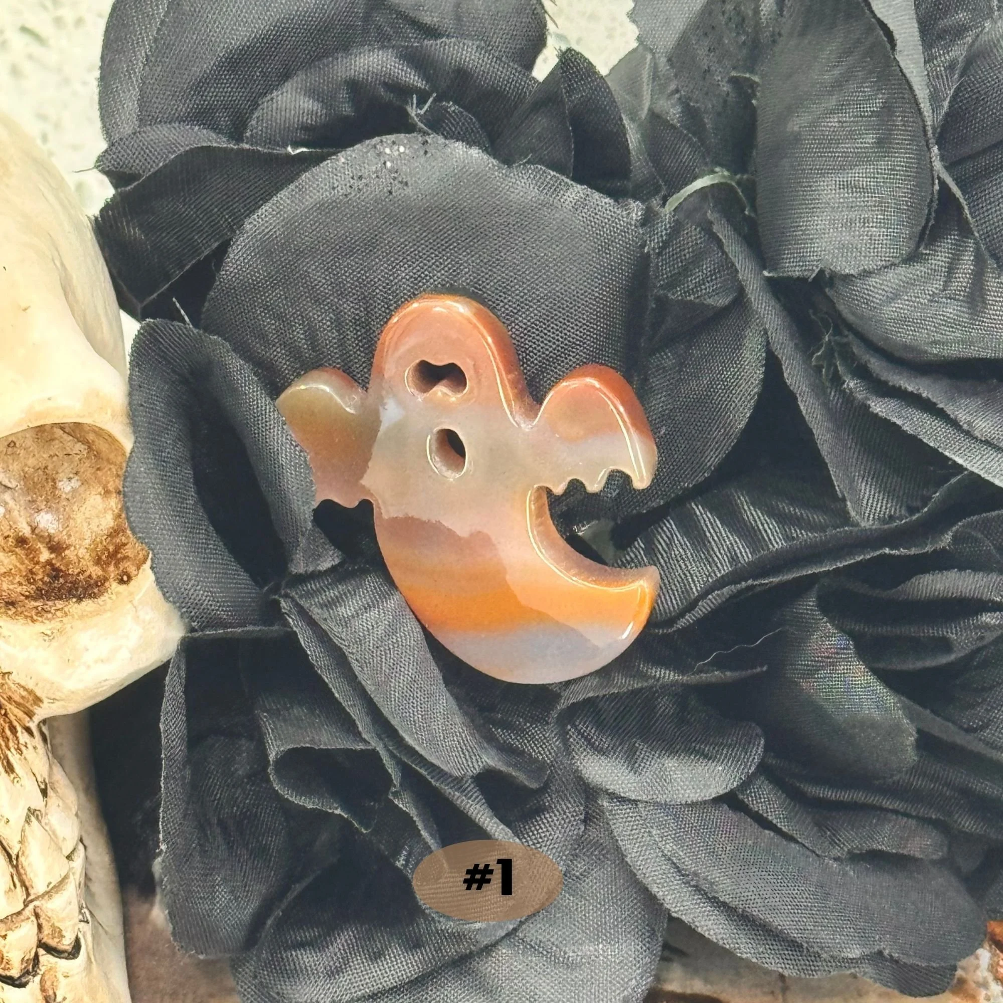 Carnelian Ghost – Halloween Crystal Ghost Pocket Stone Carving