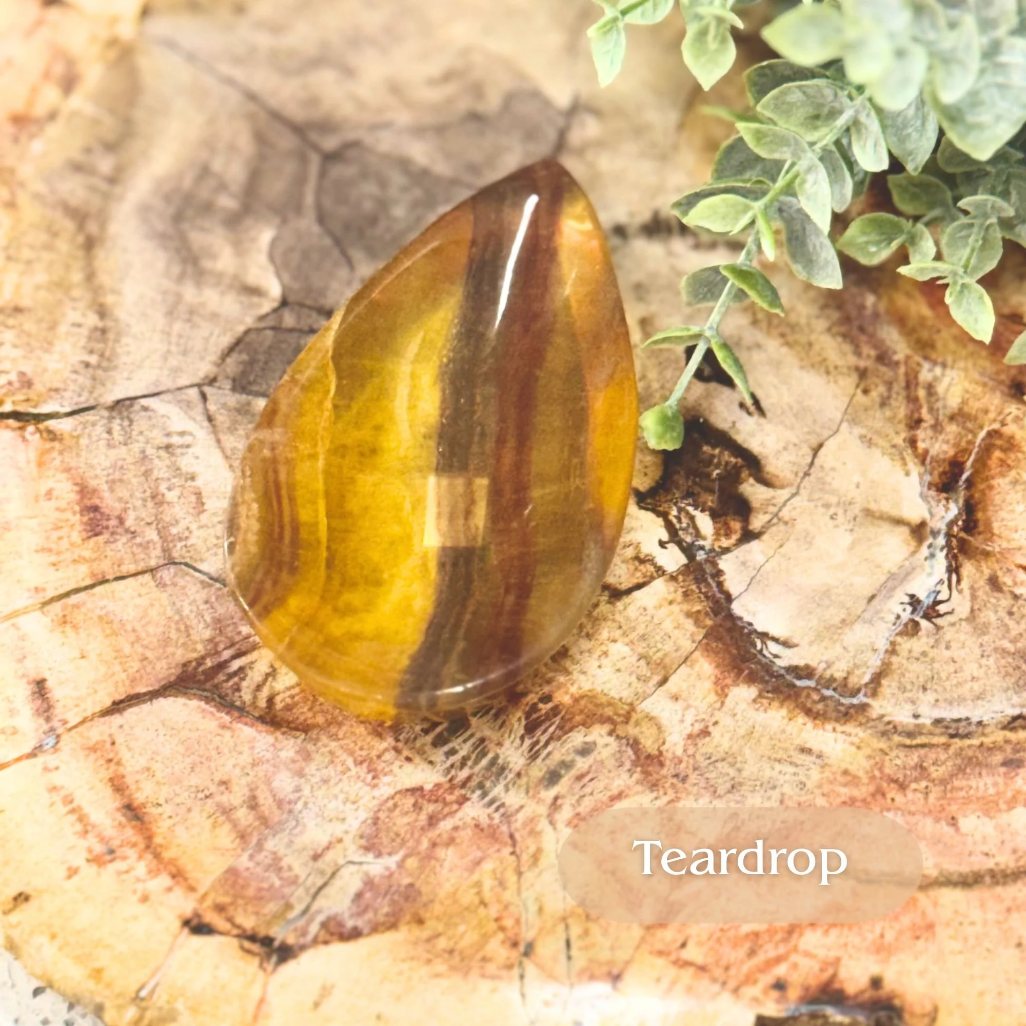 Fluorite Altar Bowls – Cat, Crescent Moon, Half Moon, Heart & Teardrop Designs