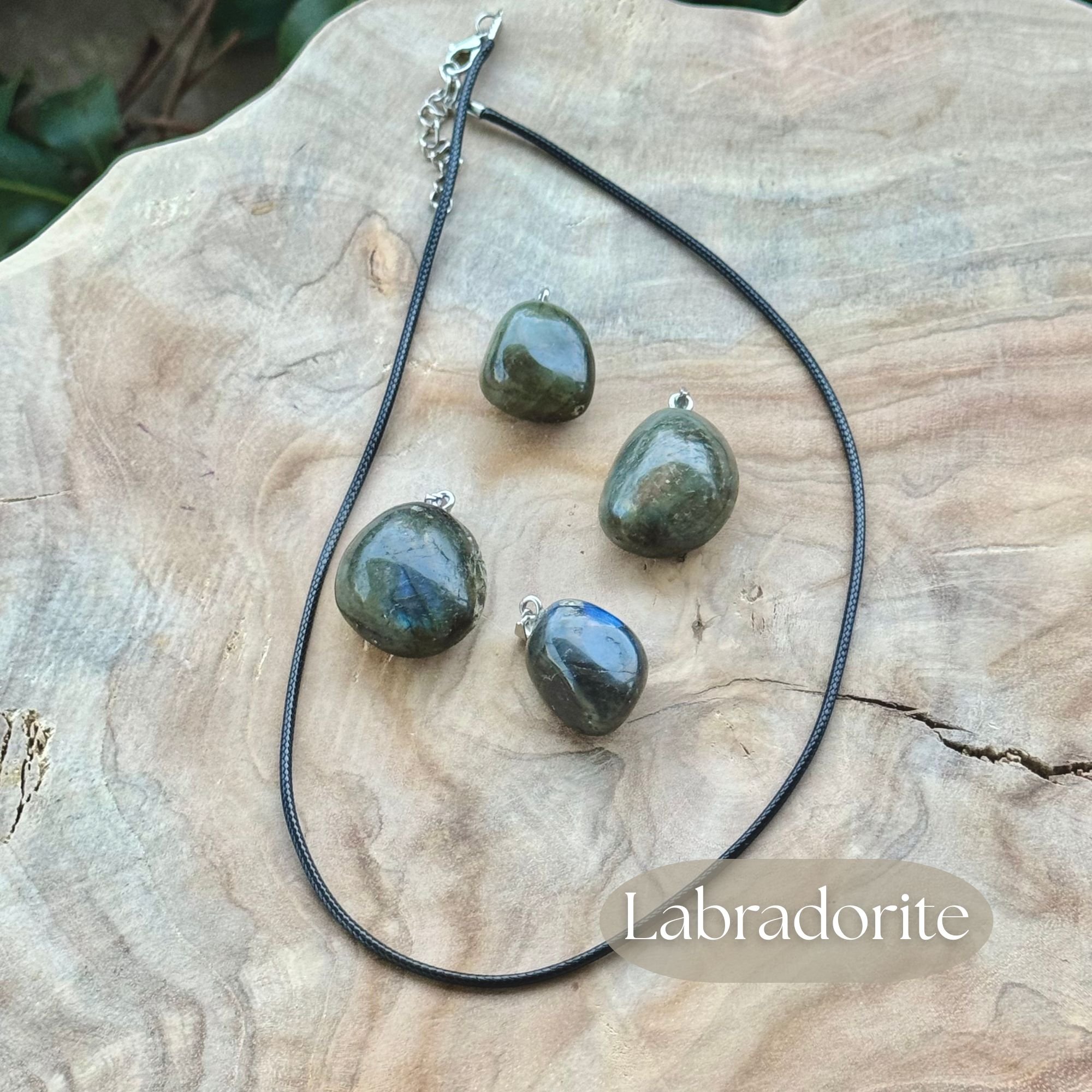 Labradorite 1.jpg