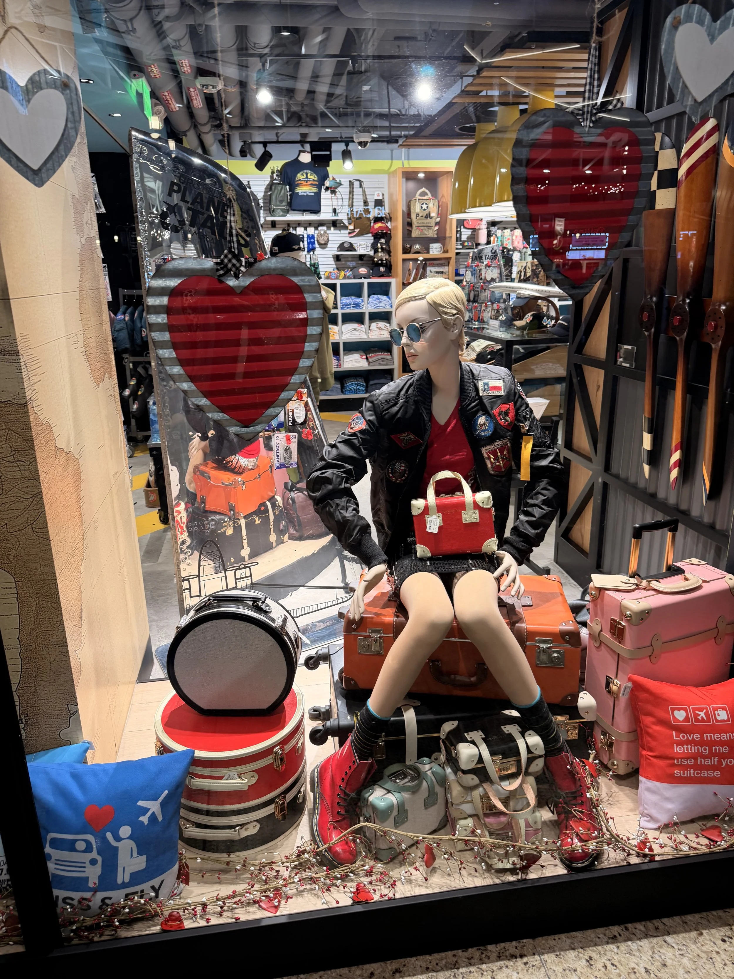 seatacmerch3.jpg