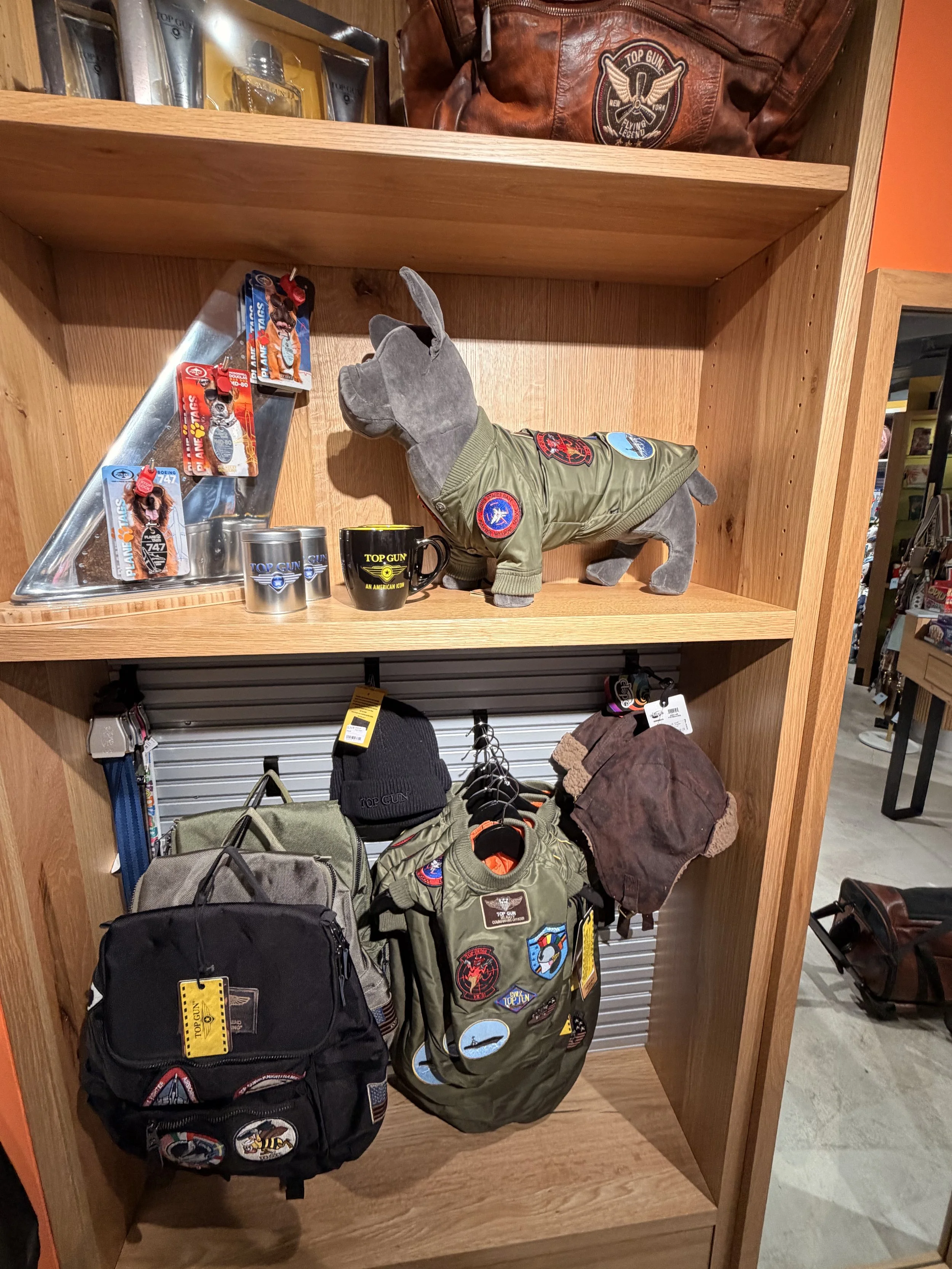 seatacmerch7.jpg