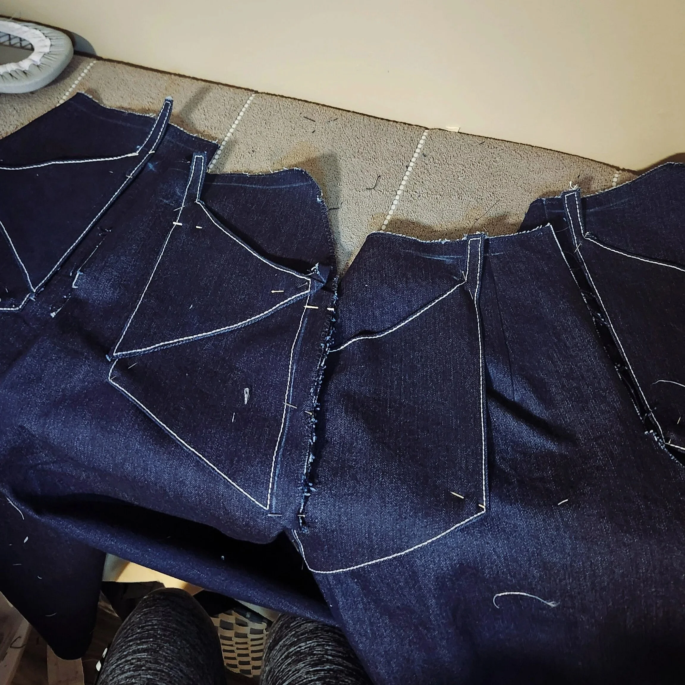 Geometric pocket construction