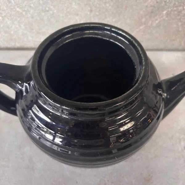 Bauer Ringware Black Teapot 2.jpg