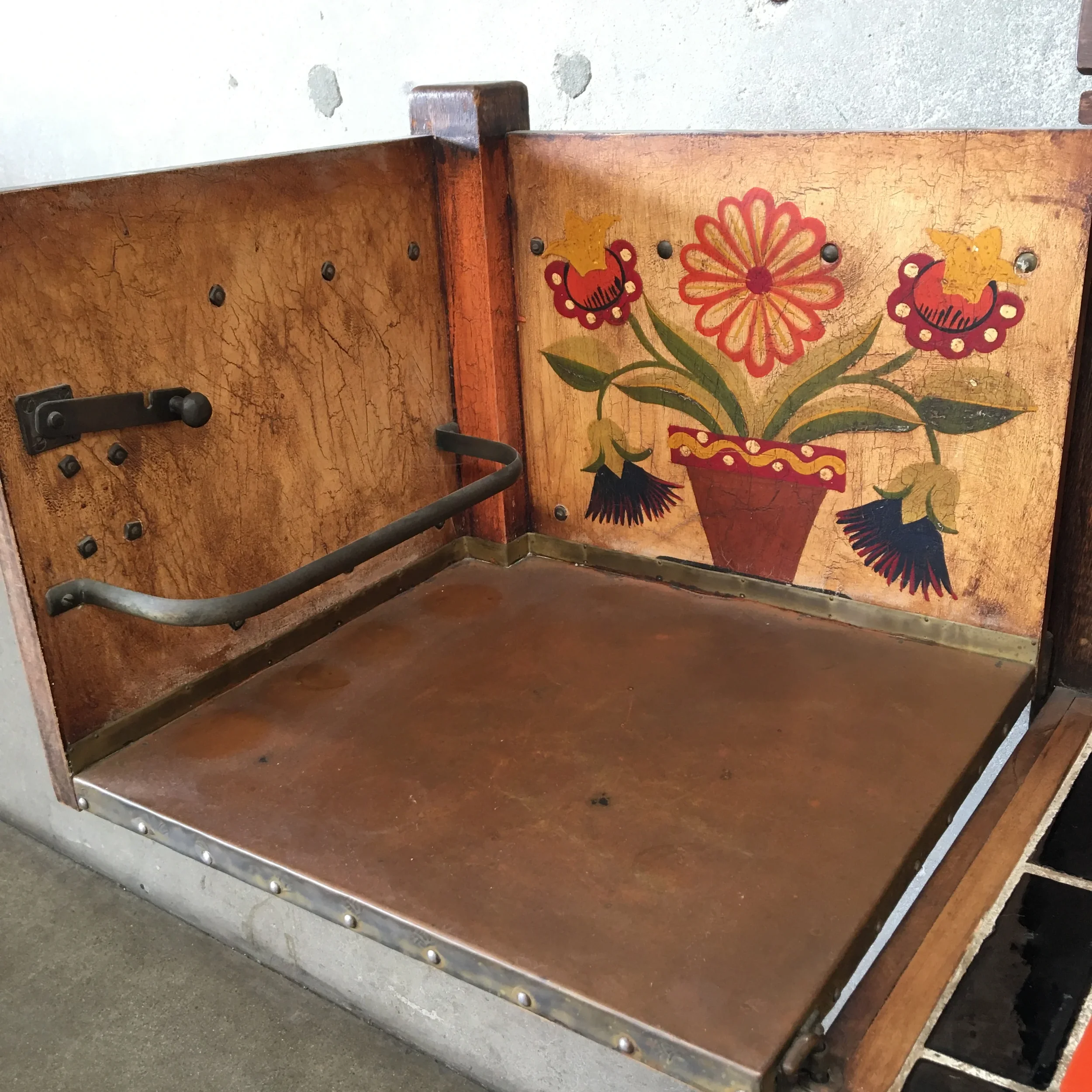 Prohibition Monterey Furniture Bar  5.webp