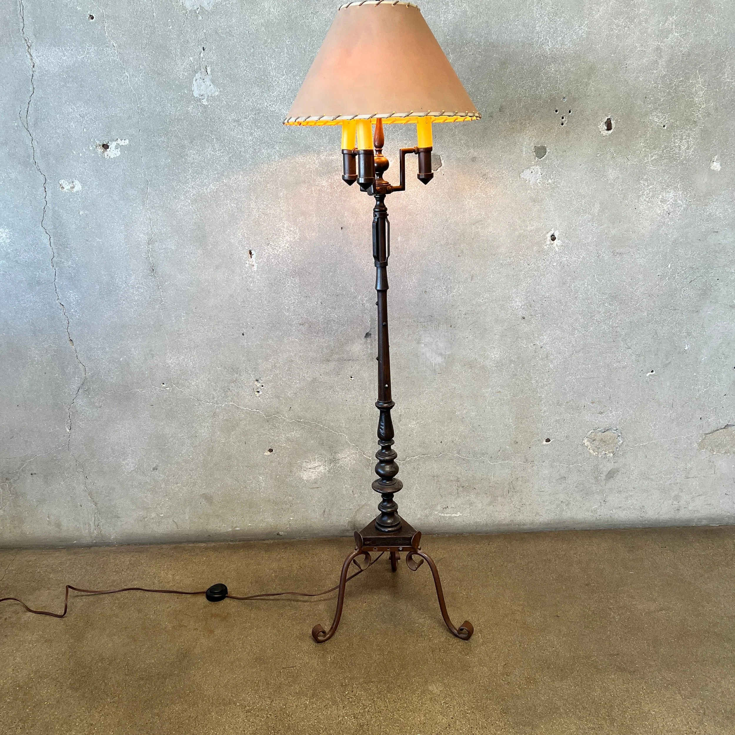 Monterey Lamp Early 1930's1.jpg