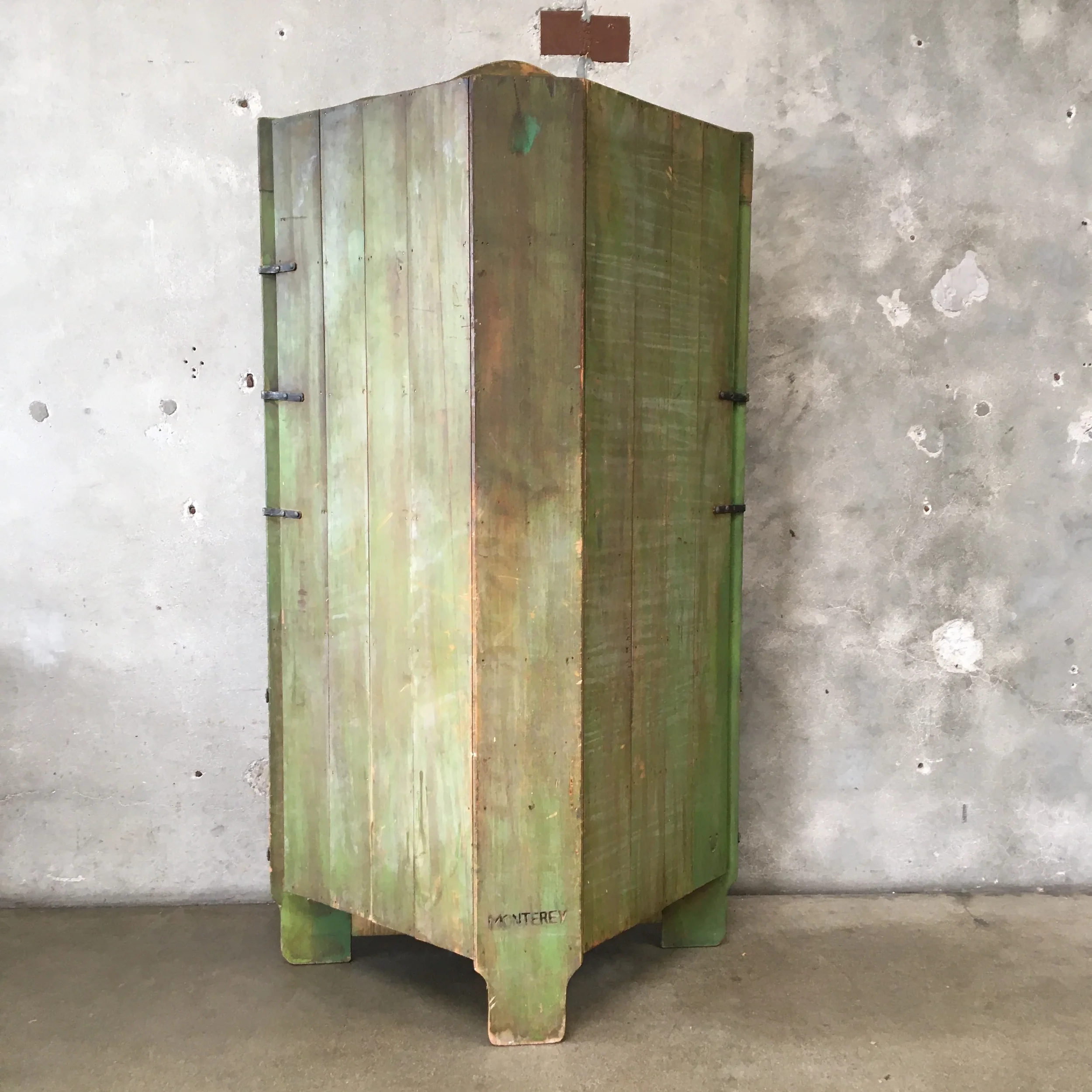 1930's Monterey Furniture Green Corner Cabinet 4.webp