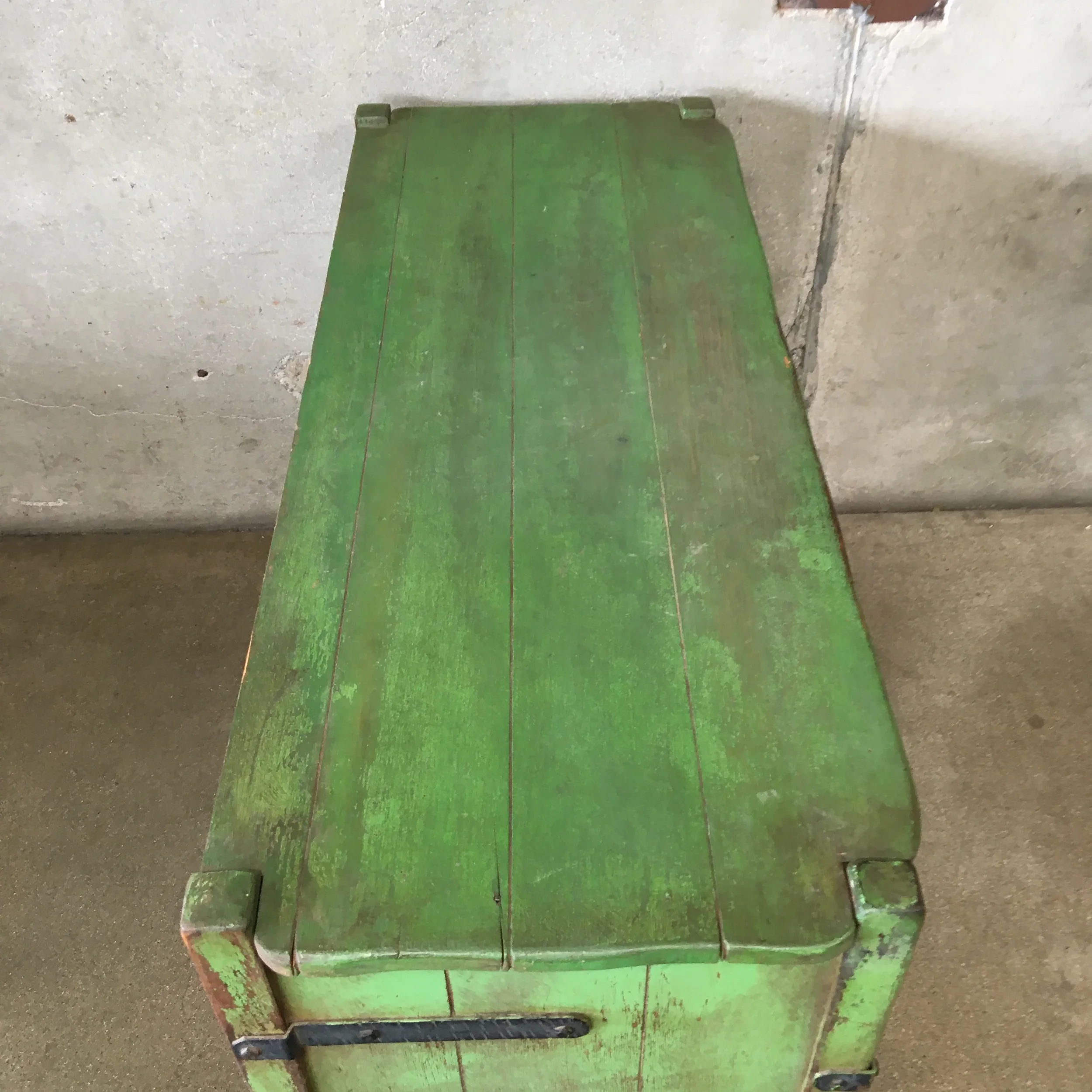 Green Monterey Furniture Desk 5.webp