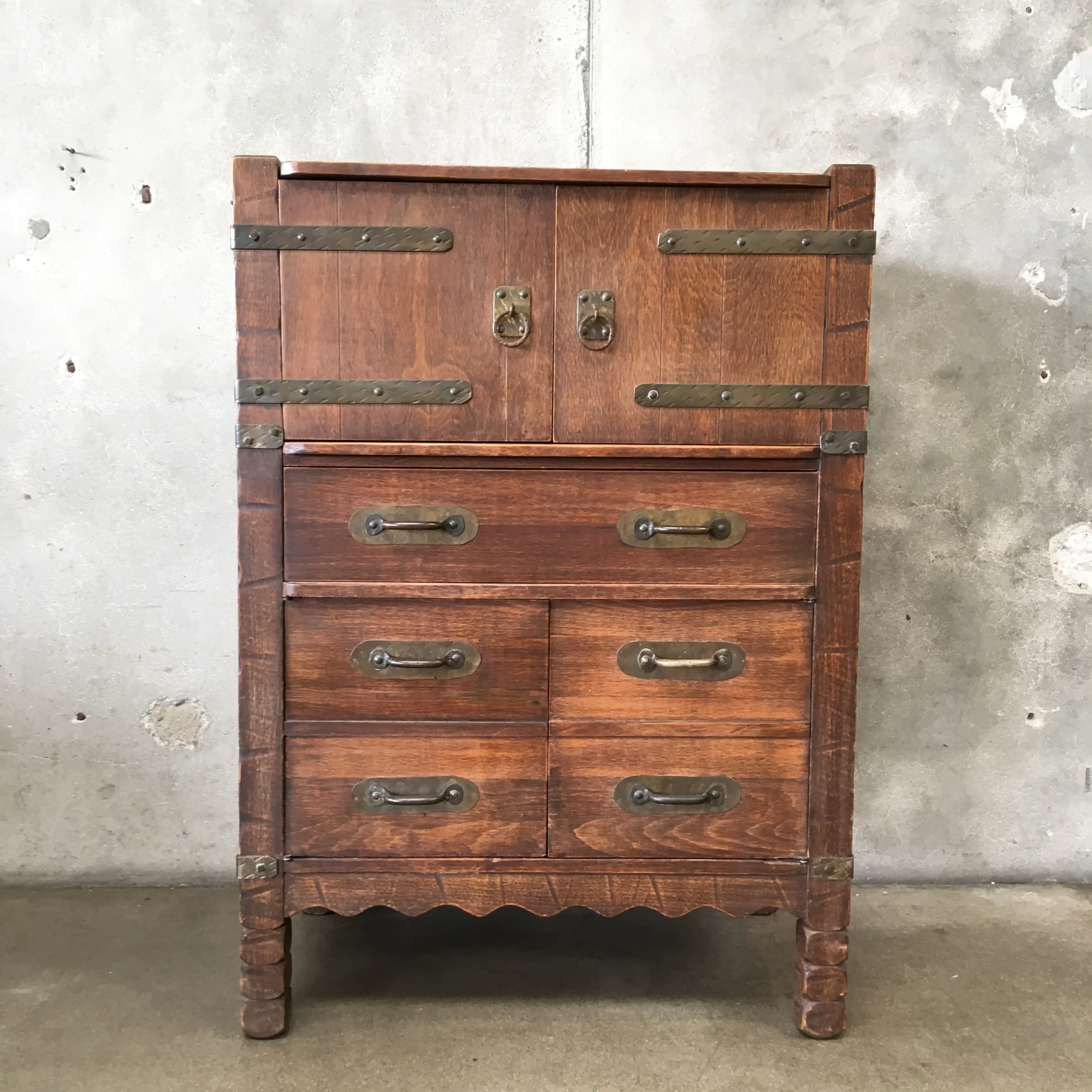 Prohibition Monterey Furniture Bar  2.webp