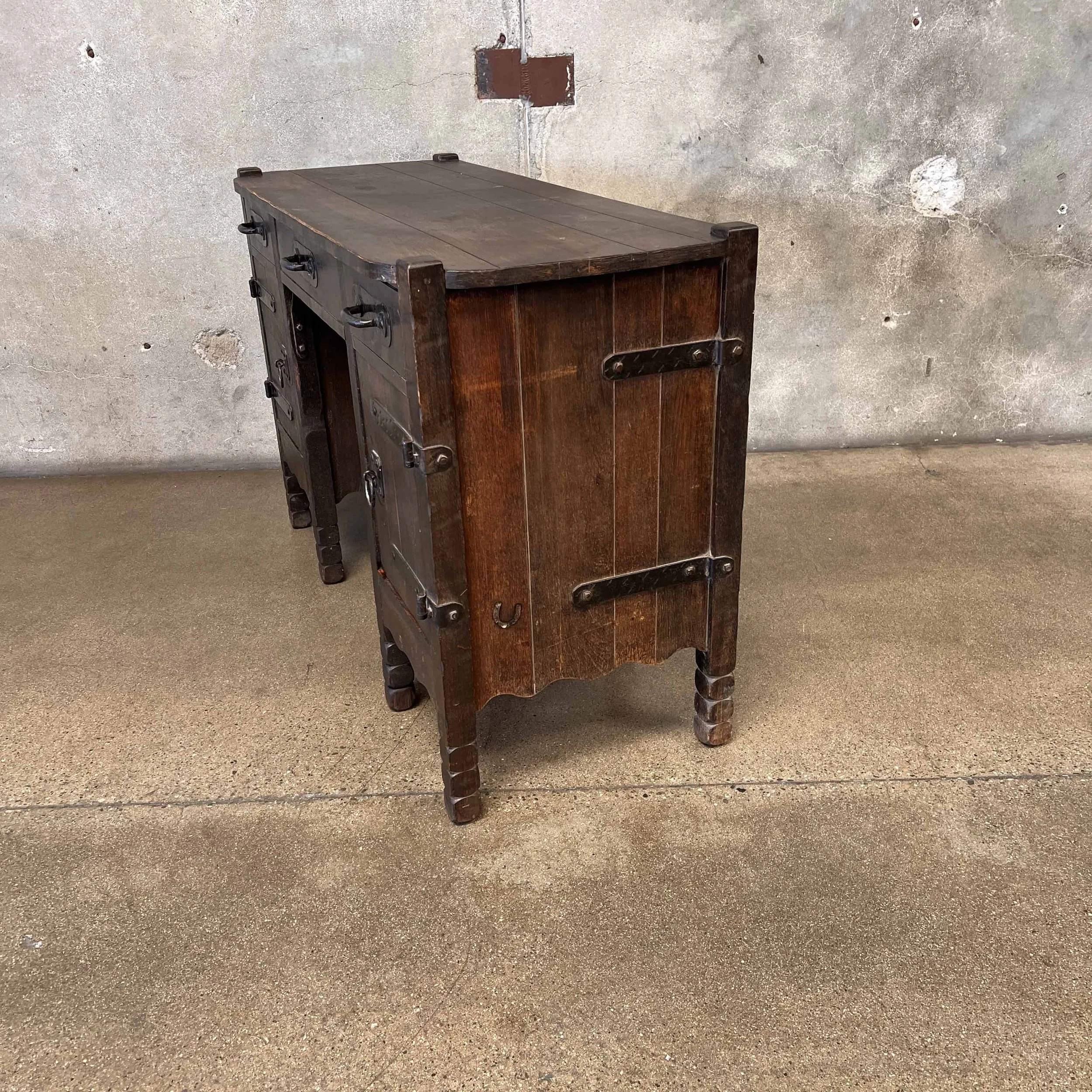 Monterey Furniture Vanity Desk2.jpg