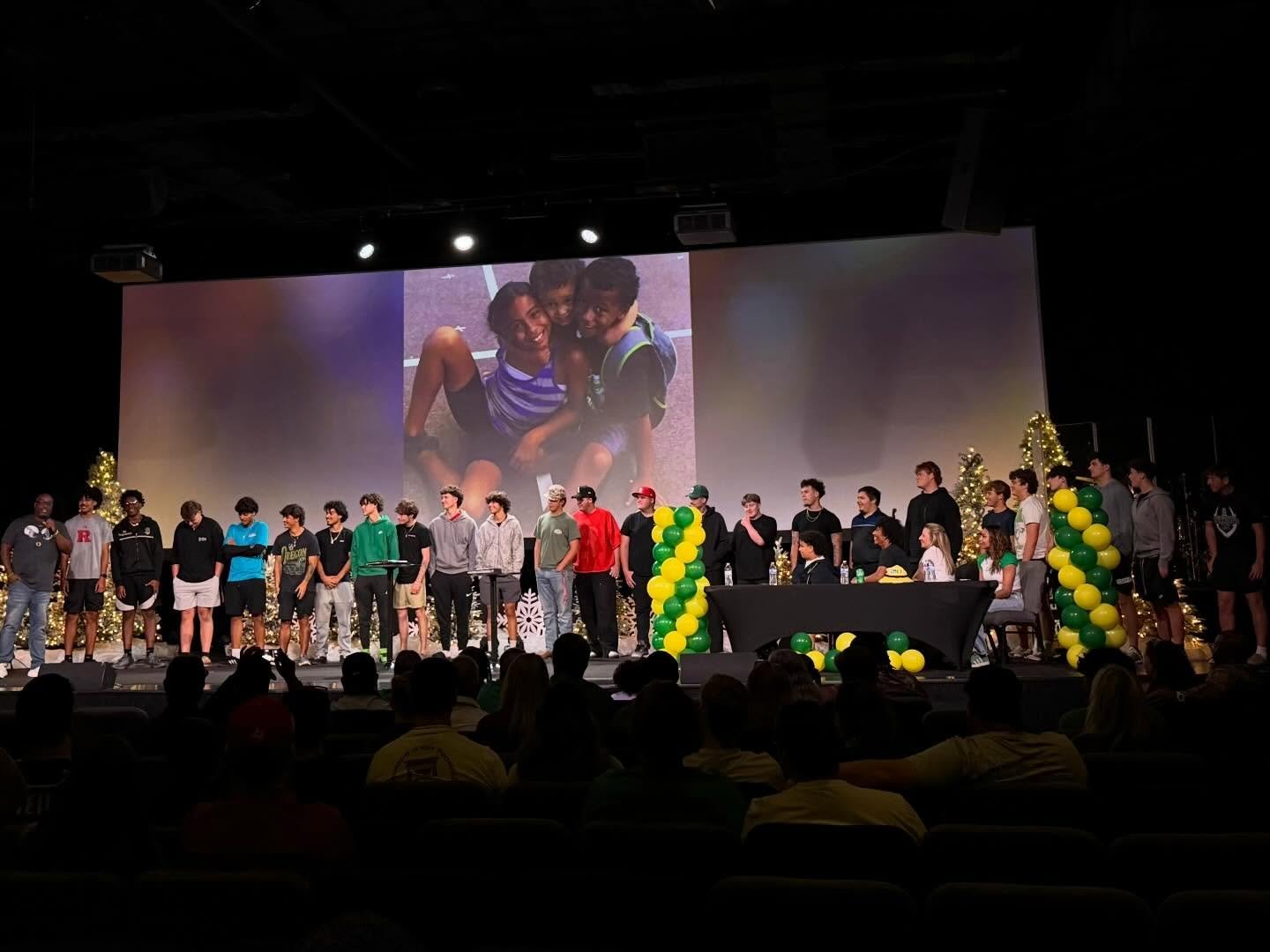 @xavierl21 signing day! We were so blessed to be a part of it and we can&rsquo;t wait to see what the future holds for you! 💚💛 🦆

#brevardcounty #brevard #brevardcountyfl #brevardcountyphotographer #egfootball #eaugalliehighschool #footballlife #f