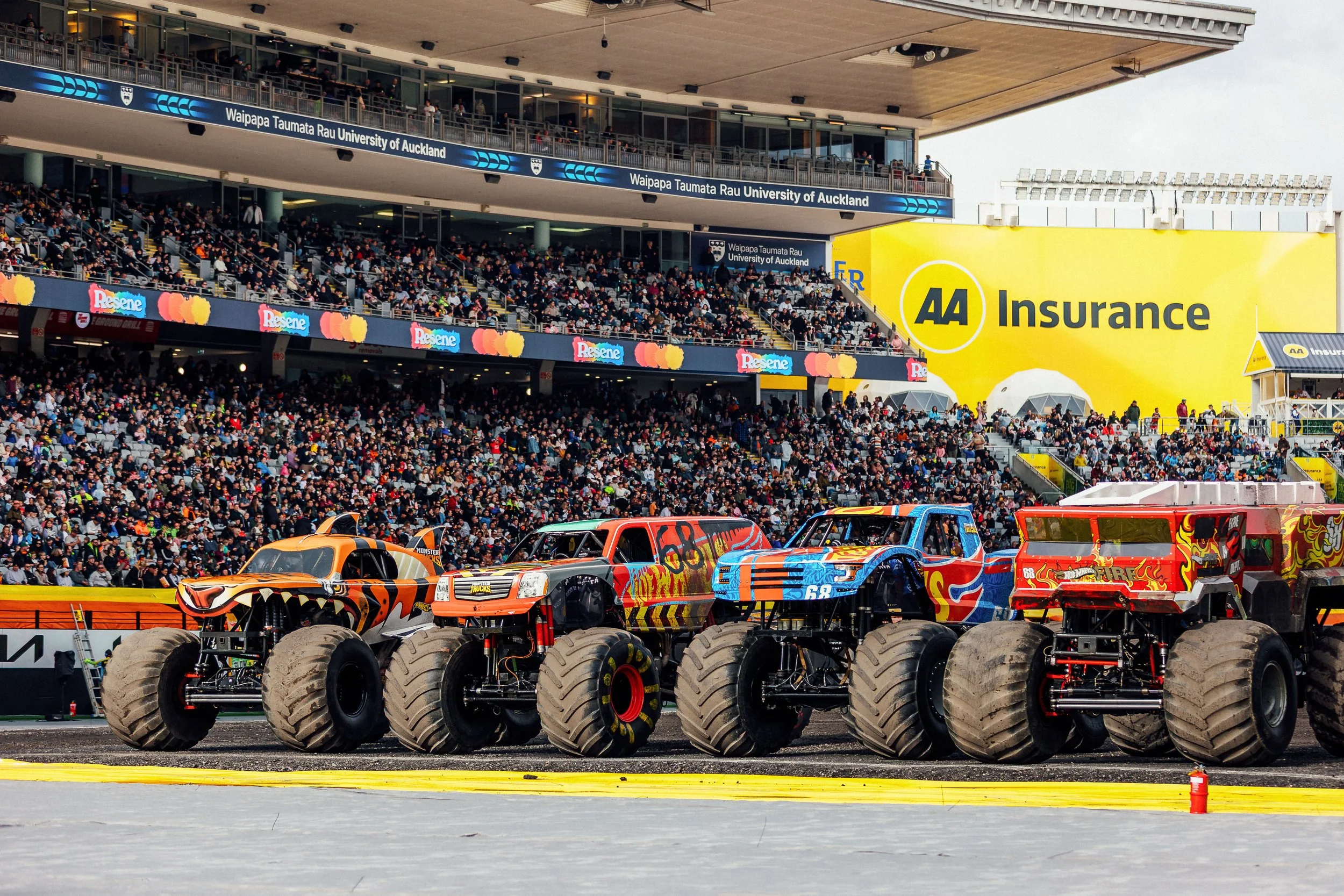 HotWheelsMonsterTrucks_Auckland_4000px-75.JPG