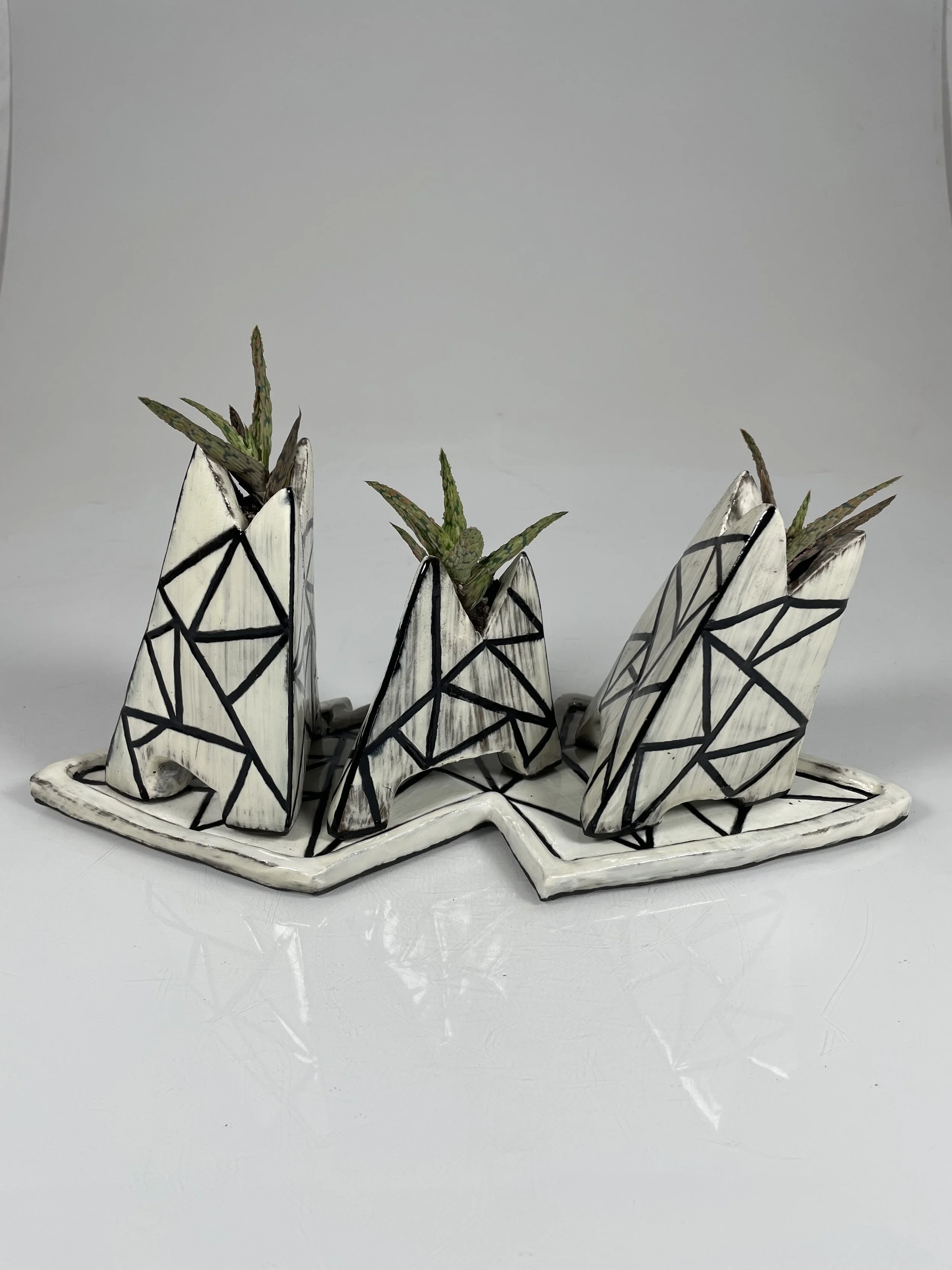 Interchangeable Pyramid Pots. Ceramic. 2024.