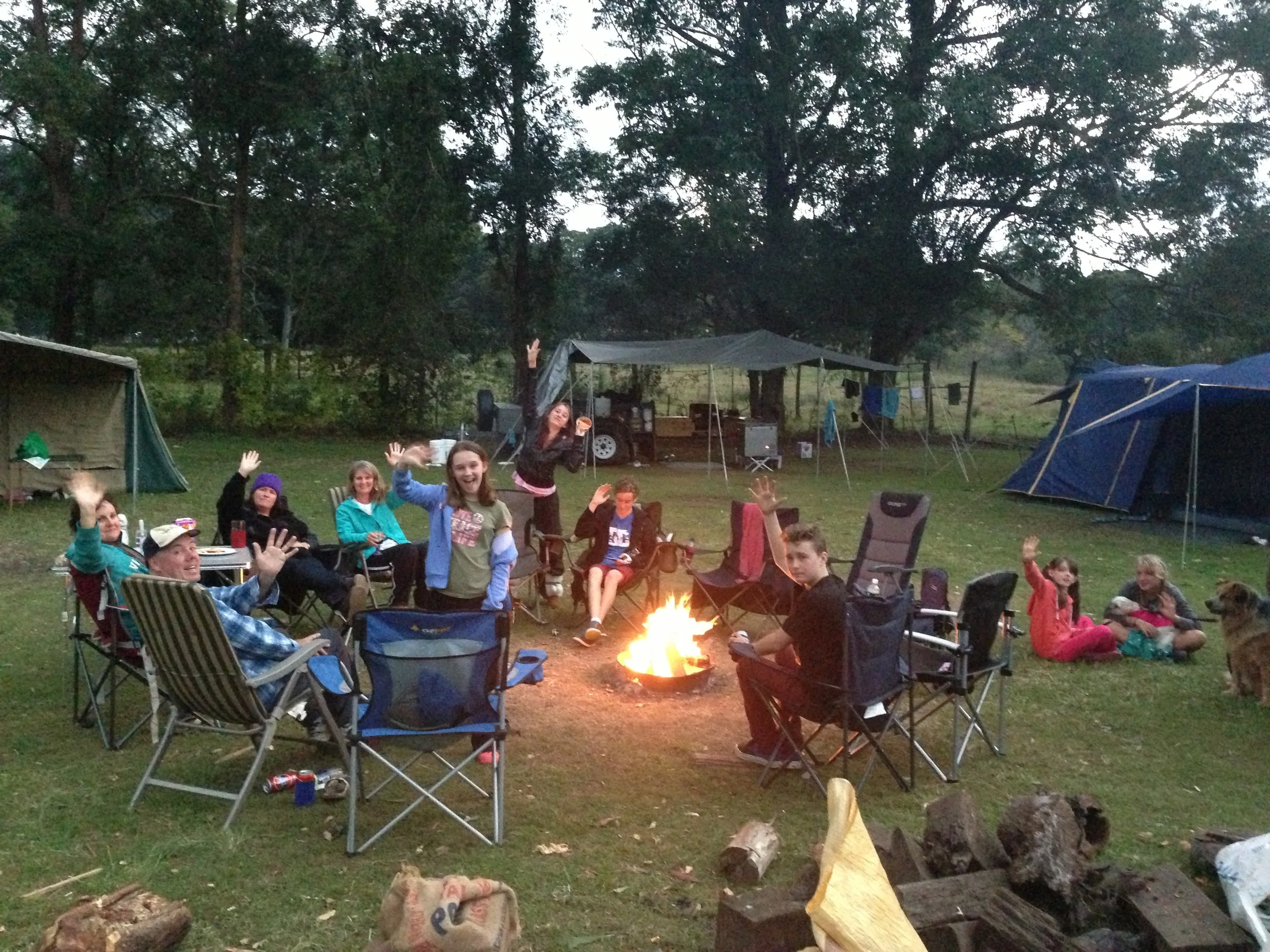 Caming Friends, Campfire, Tongs for Tossers, Fire Tongs, Camp oved, Dutch Oven