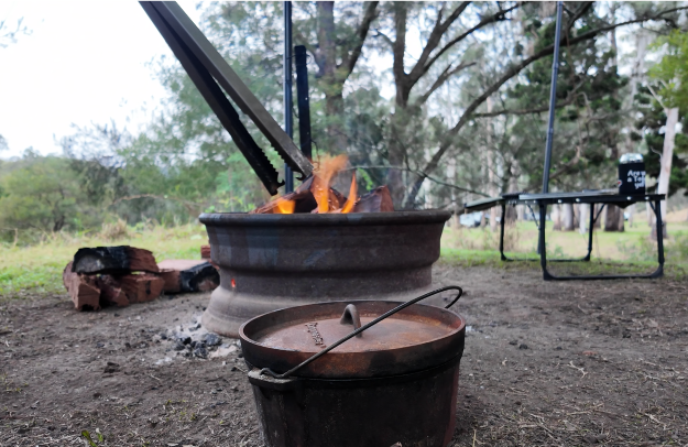Need something to lift your camp oven, Tongs for Tossers, campfire Tongs