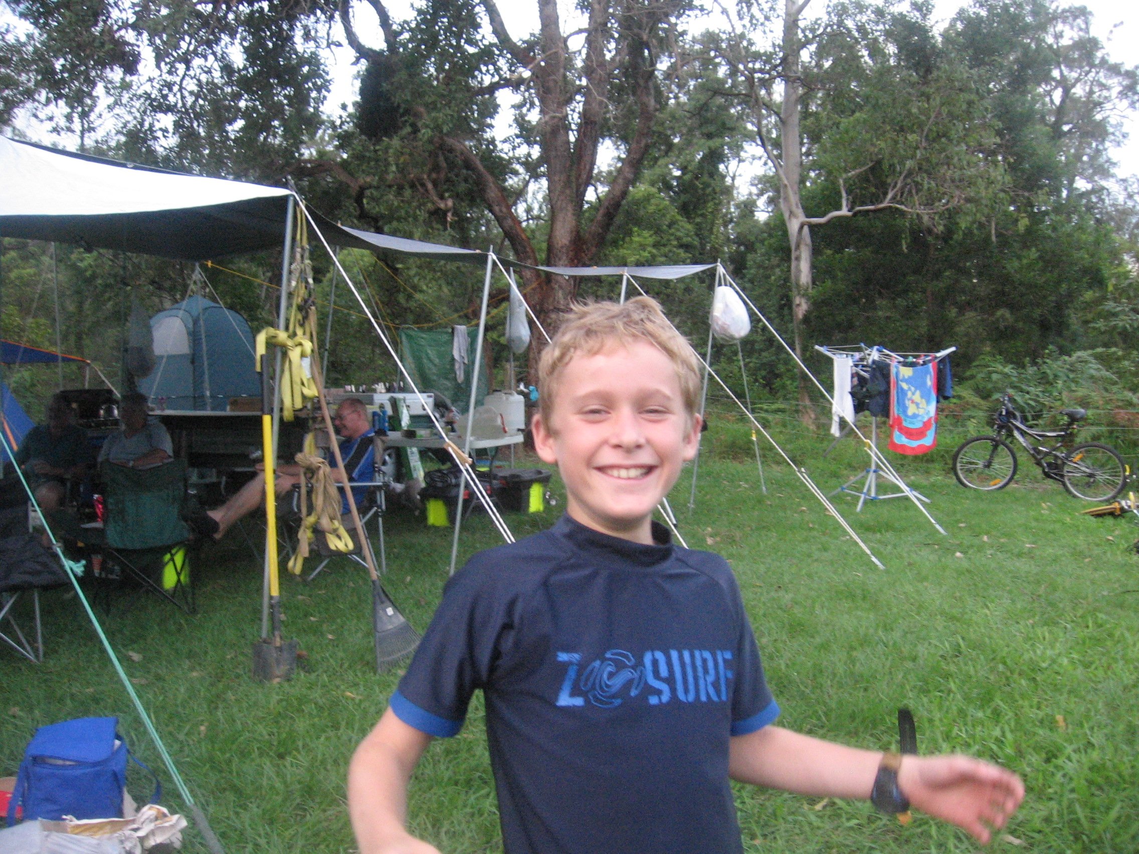 Tongs for Tossers at the campsite, family fun and friends