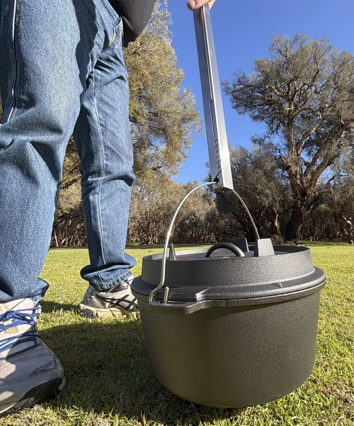 Great for lifting that camp oven from the fire!