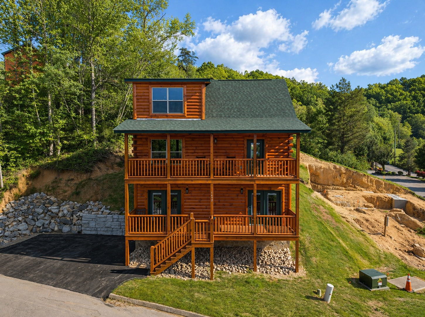1632 Mountain Lodge Way, Pigeon Forge, TN