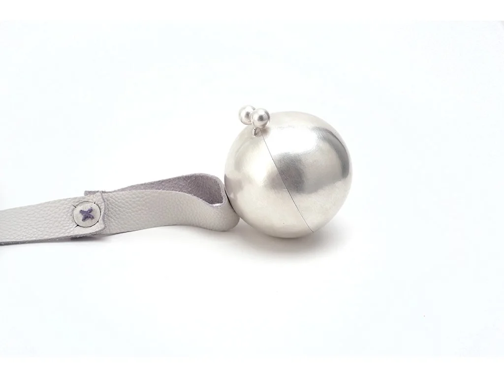 Li_Weiwei_sphere(closed)_.jpg