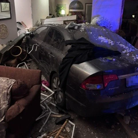 Vehicle into a House - Crownpointe Cir &amp; Beelard Dr - Vacaville 