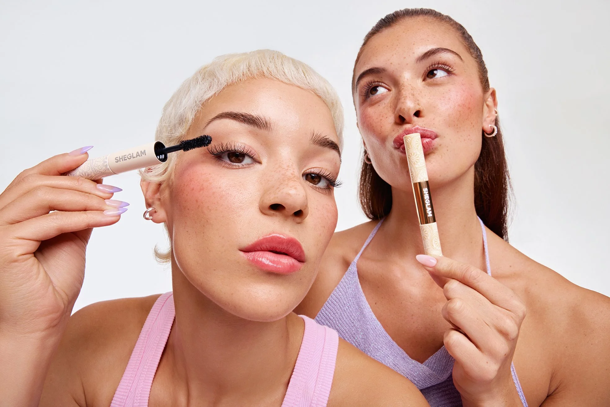 21_Mascara WaterProof Washable Group 2ppl 0101_R2.jpg