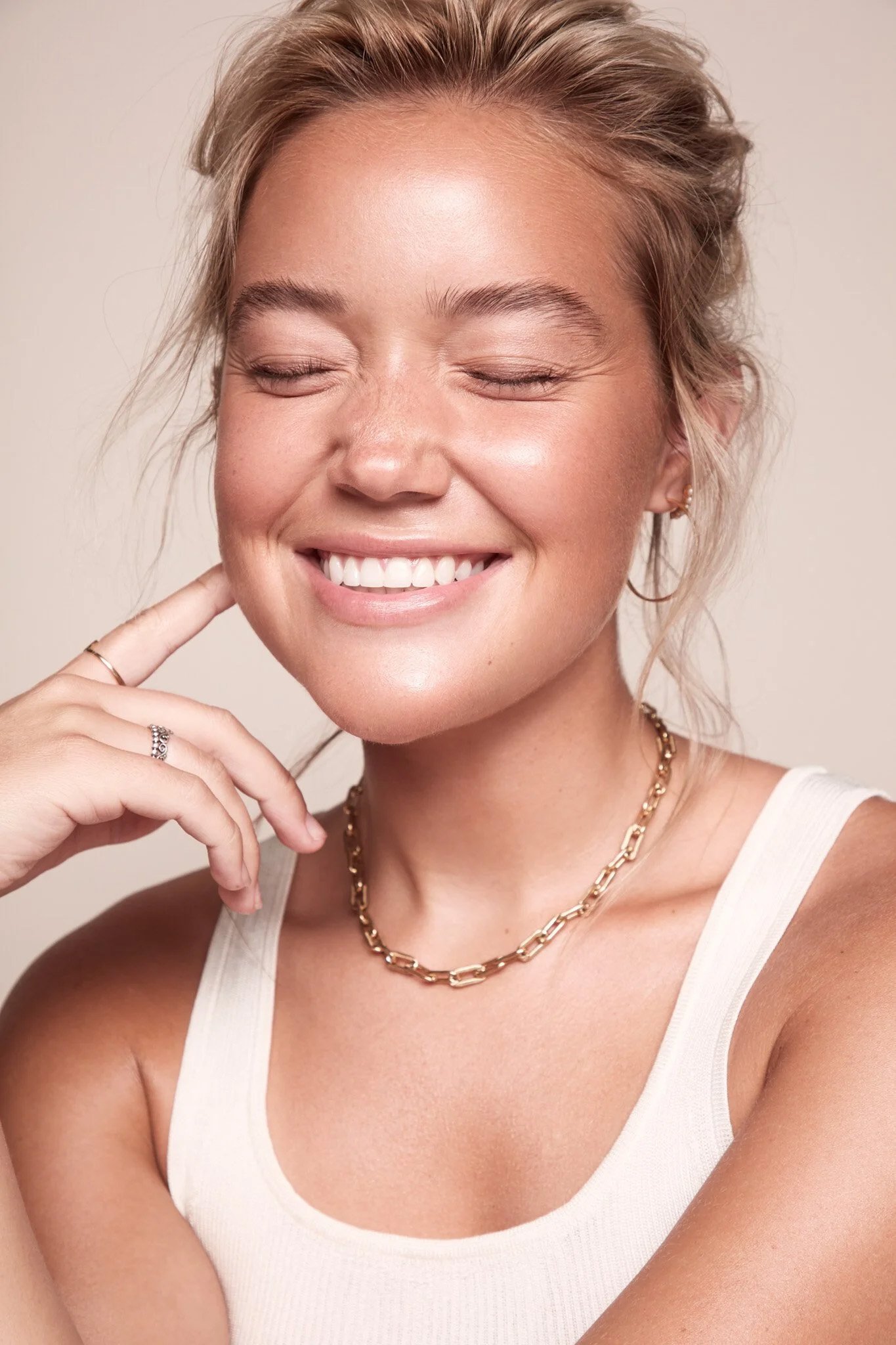 Los-angeles-beauty-photographer-model—makeup-cosmetics-fashion-photography-drake-hackney-olivia-ponton-editorial-skincare-moisturizer.jpg.jpg