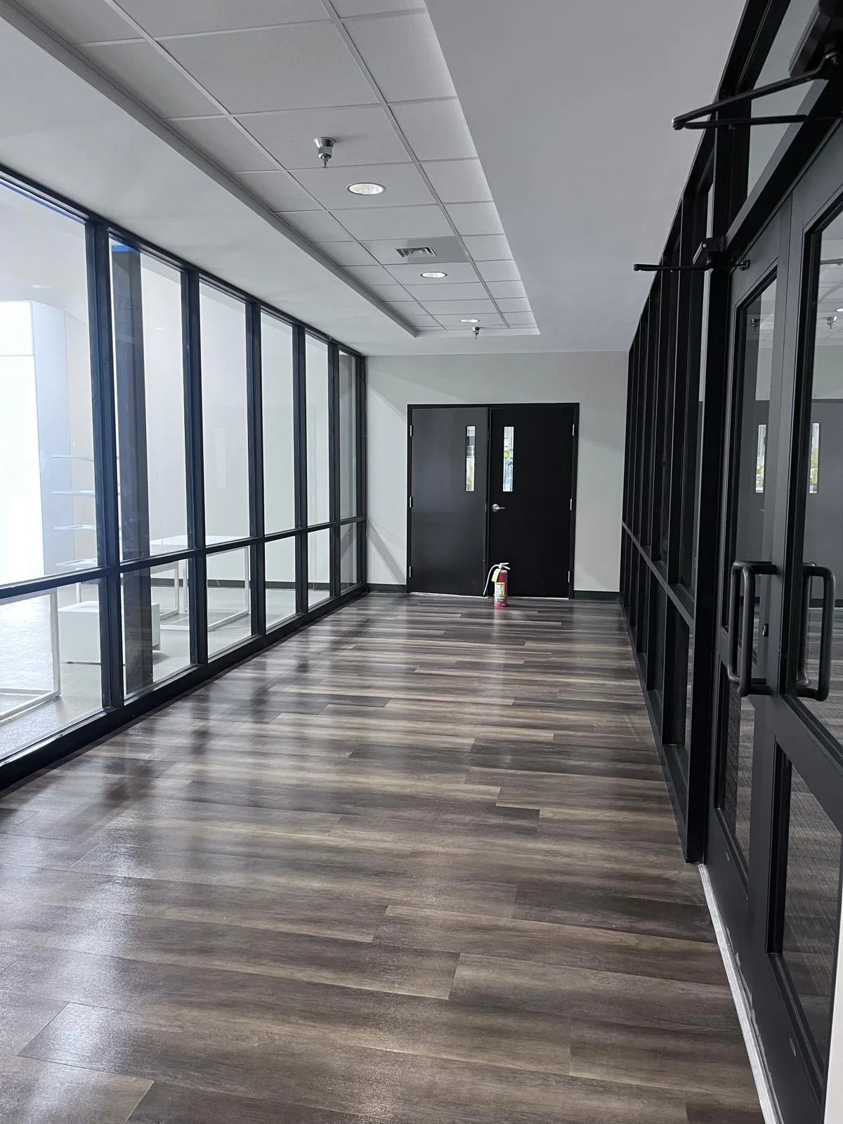 Office and workplace cleaning