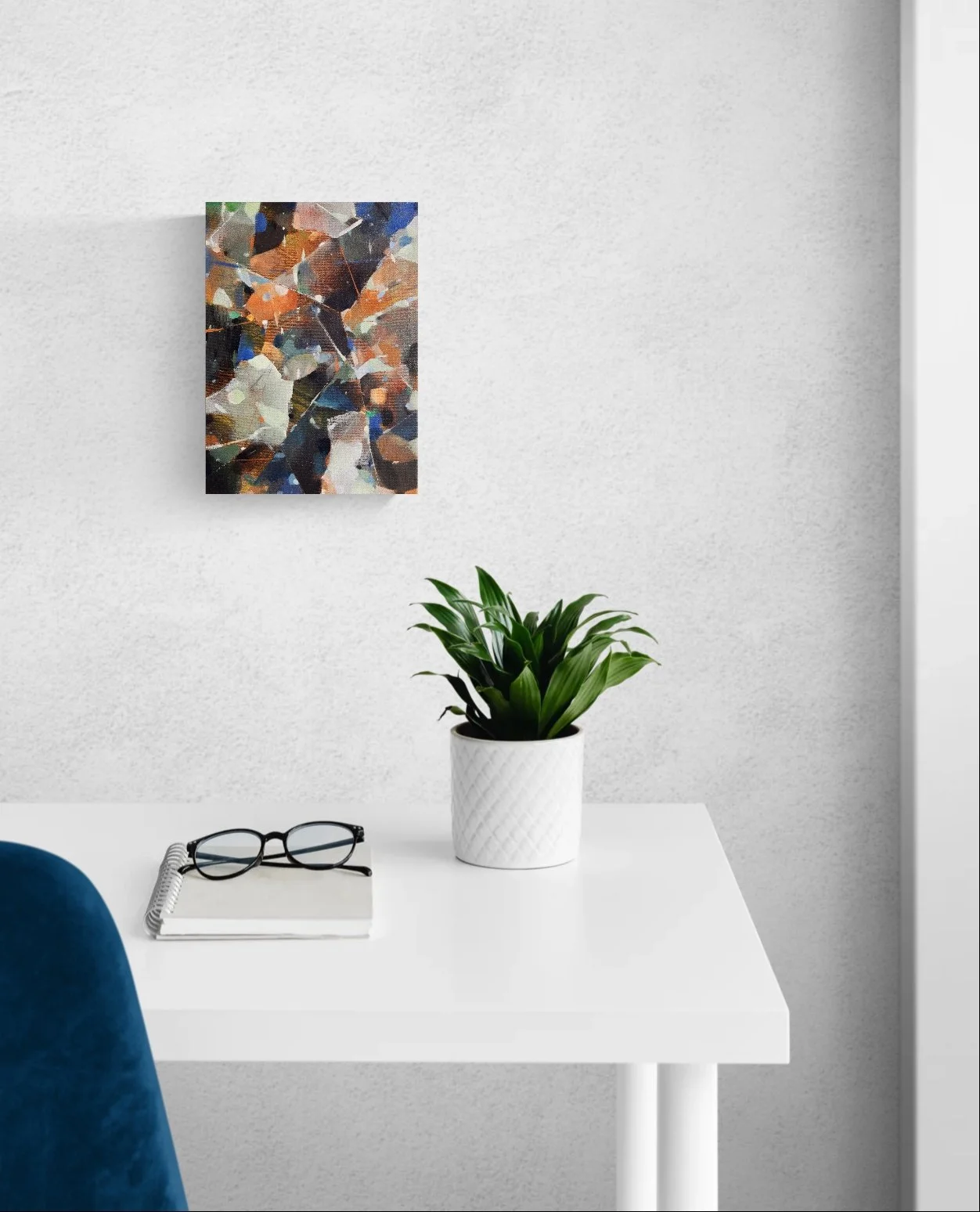 Bright minimal home office (2).jpeg