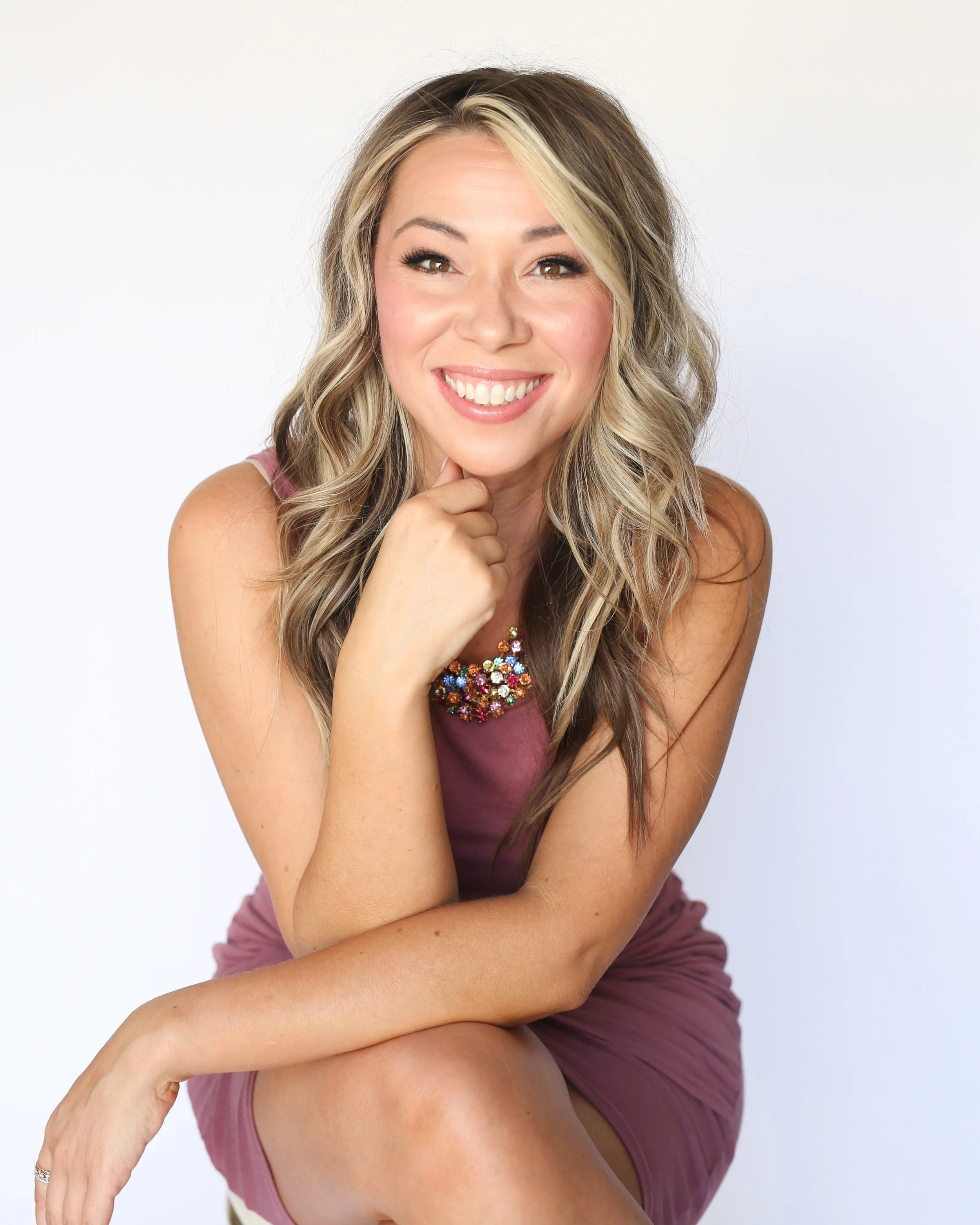 A women's therapist. Therapy for women experiencing breakups, relationship loss, heartbreak, divorce, infidelity and betrayal. Online therapy for women in California.