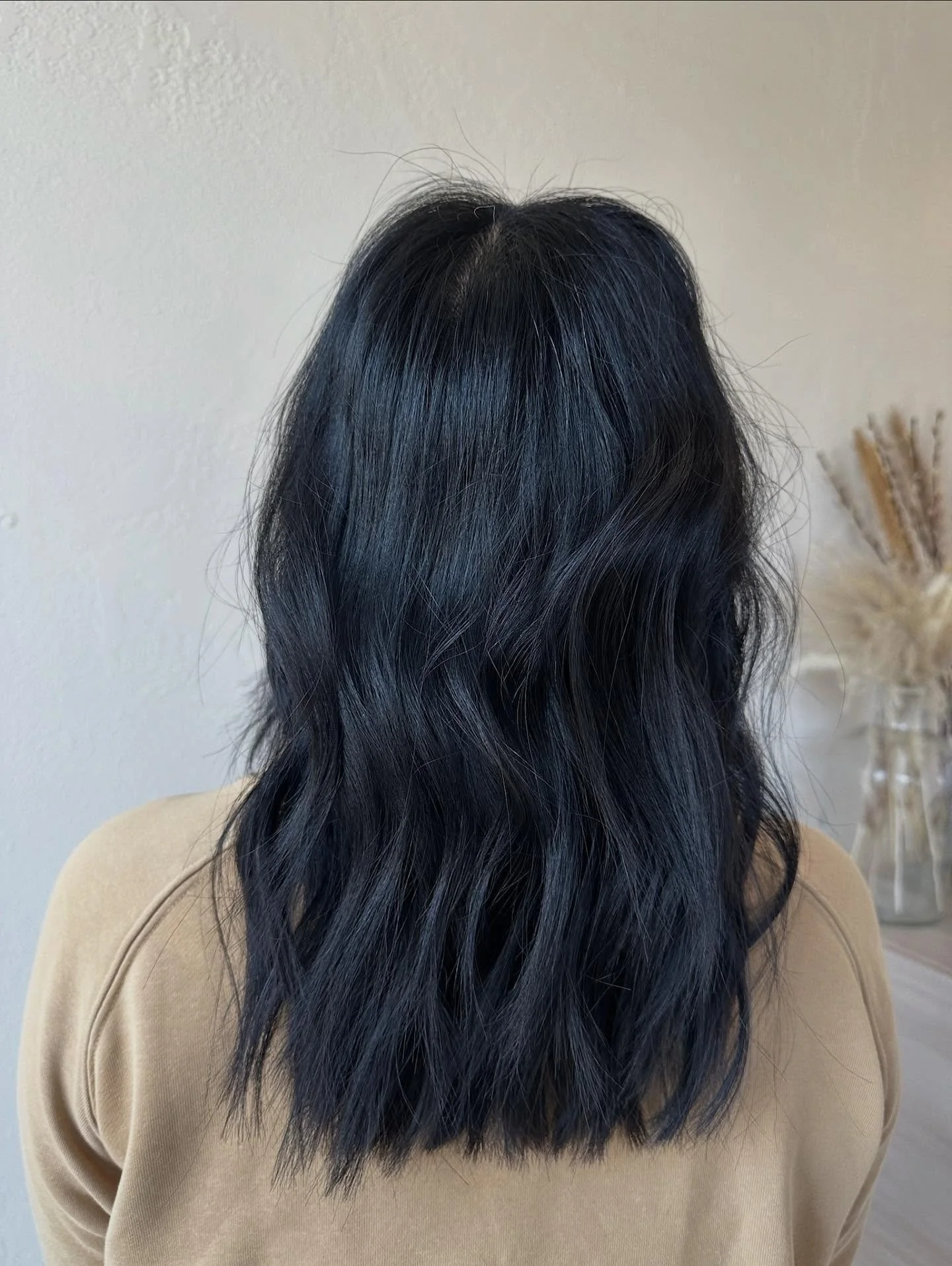 We love a blunt cut. Easy, refined, classic. Come in for a consultation or make an appointment to see if it would work for you!