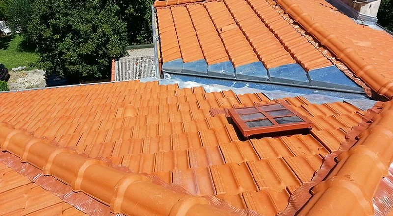 Rénovation de la couverture en tuiles de Marseille d’une villa à Nice