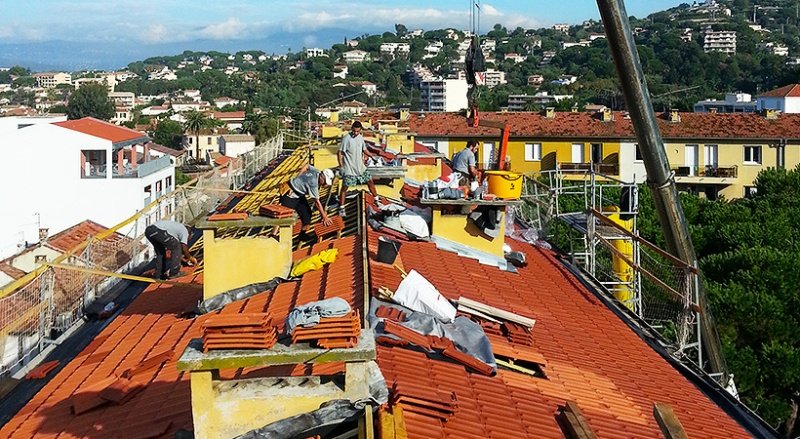 Rénovation de 2 000 m² de couverture en tuiles de Marseille