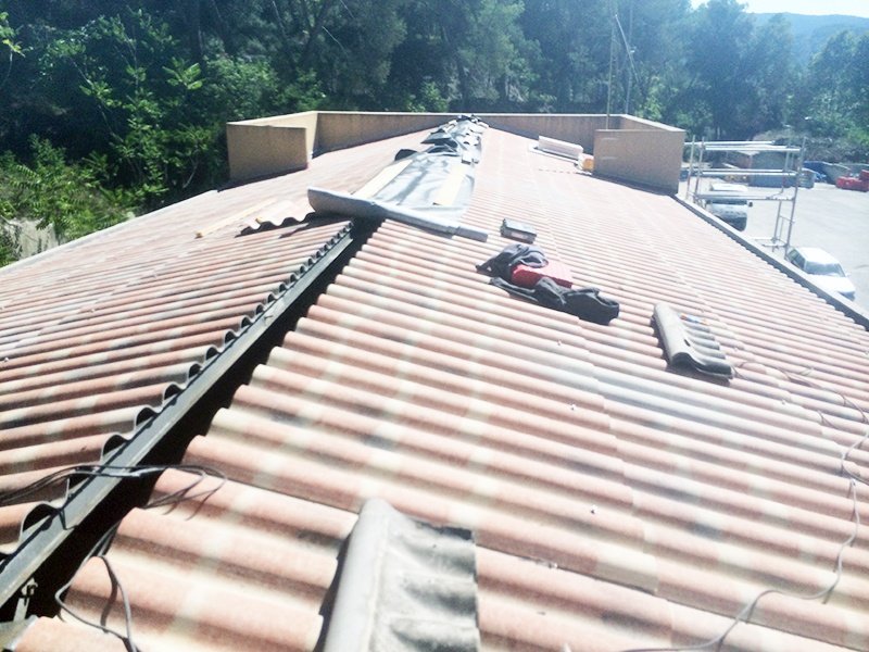 Rénovation d’une toiture en plaques sous tuiles (PST) pour le Conseil Départemental des Alpes-Maritimes