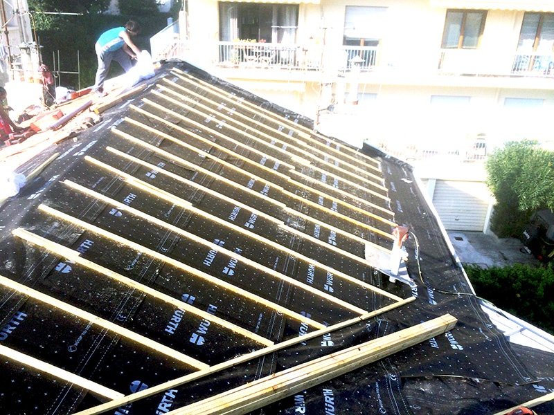 Réfection d’une toiture en tuiles de Marseille à Nice
