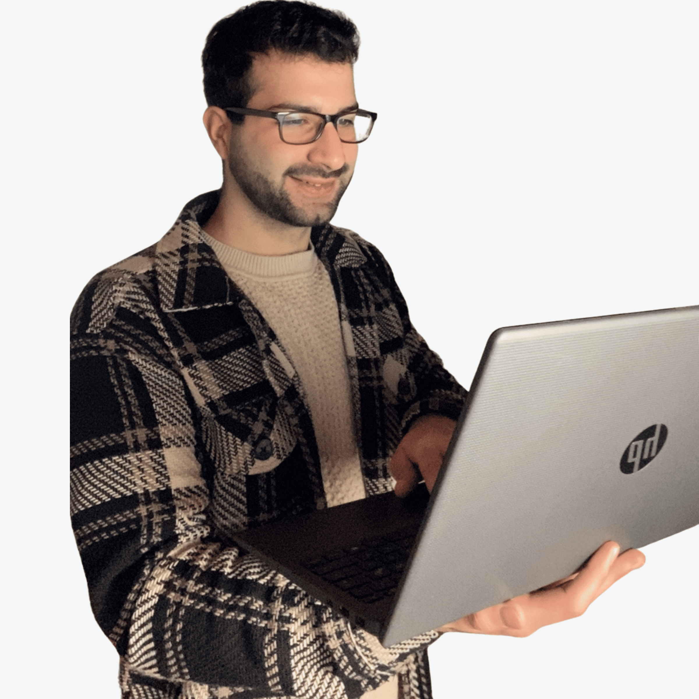 Geschäftsführer Talha Özev der GEO Agentur Pointnova arbeitet konzentriert an Strategien zur KI Sichtbarkeit und Generative Engine Optimization.