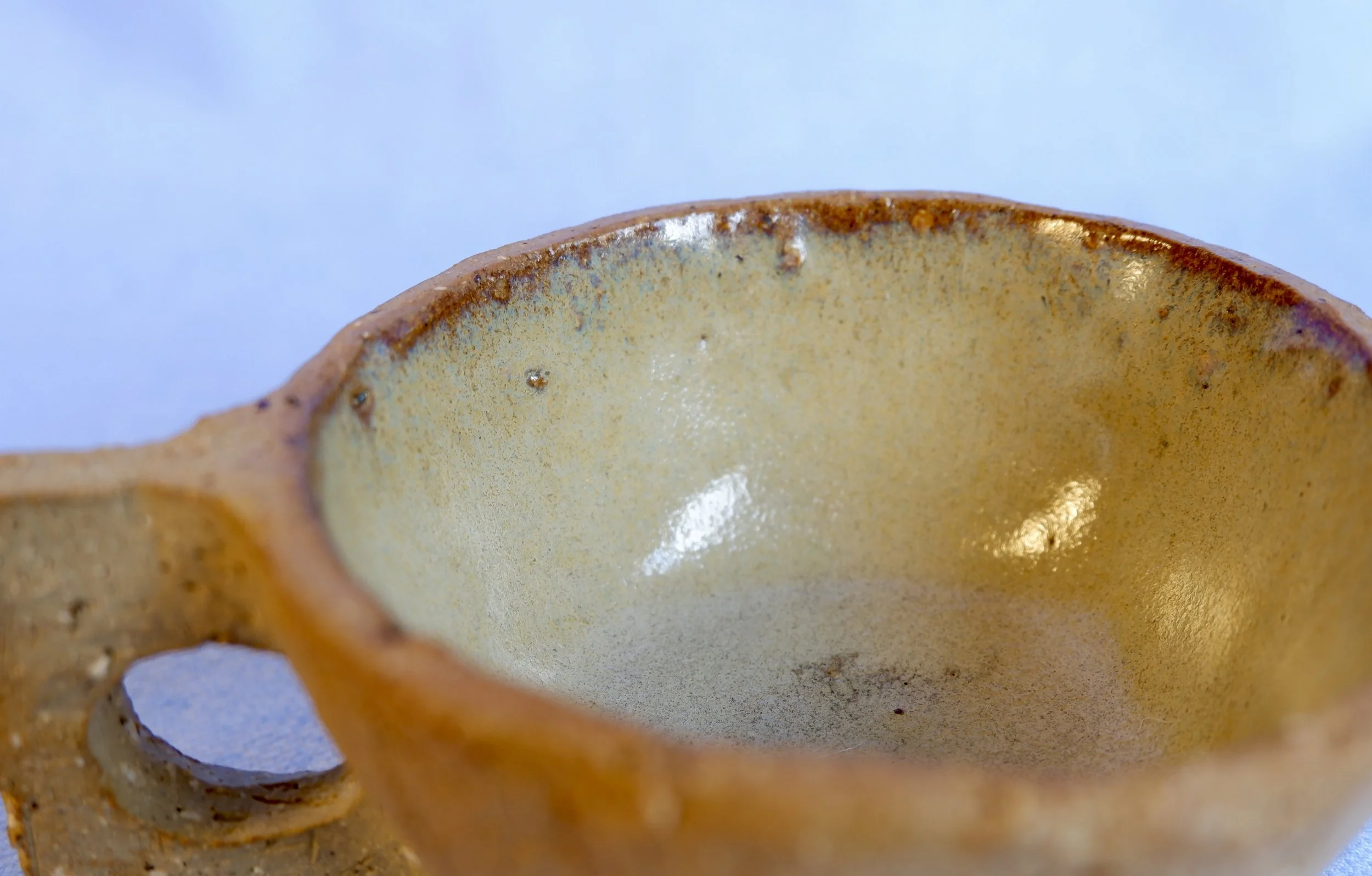A holder of tea.