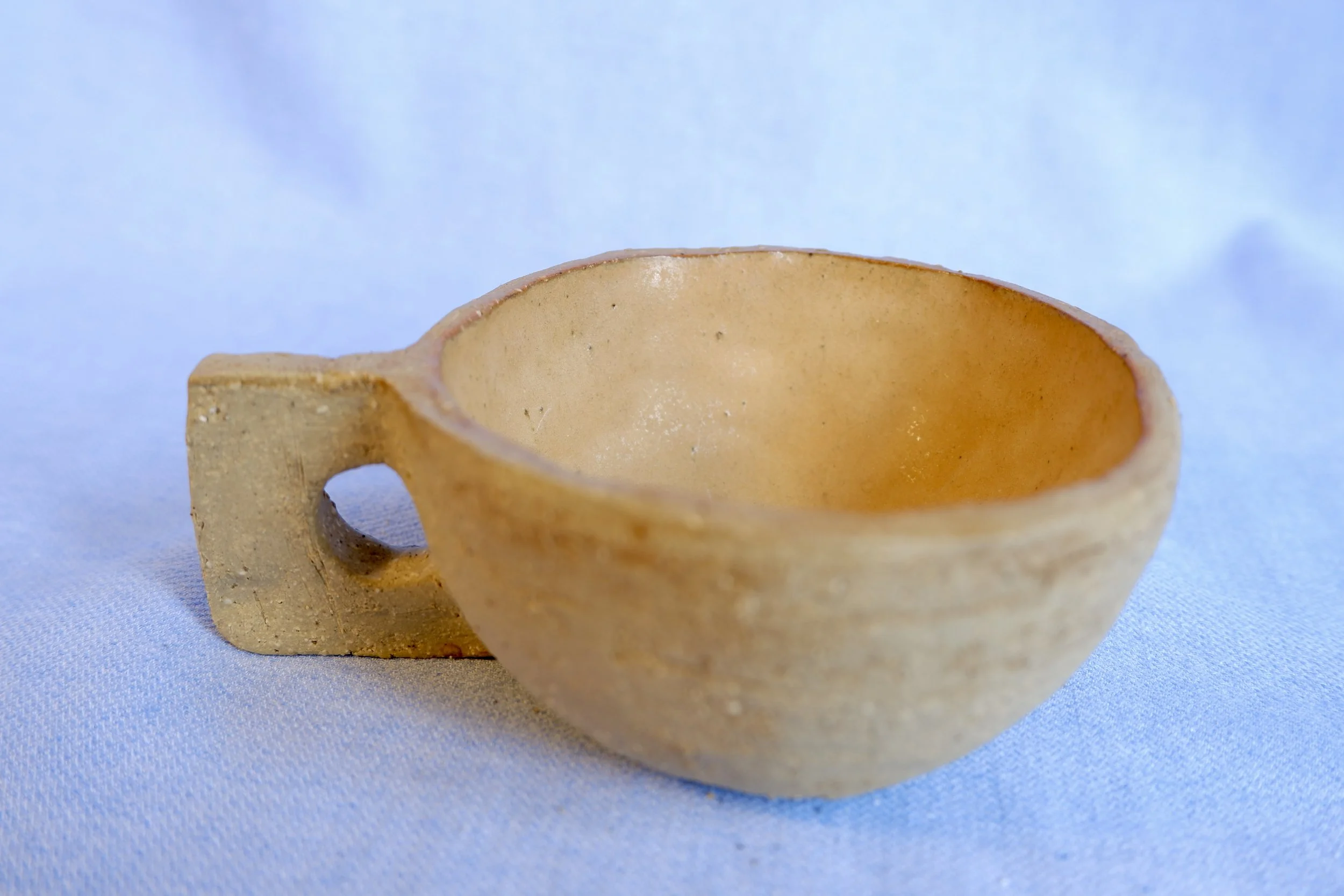 A holder of tea.