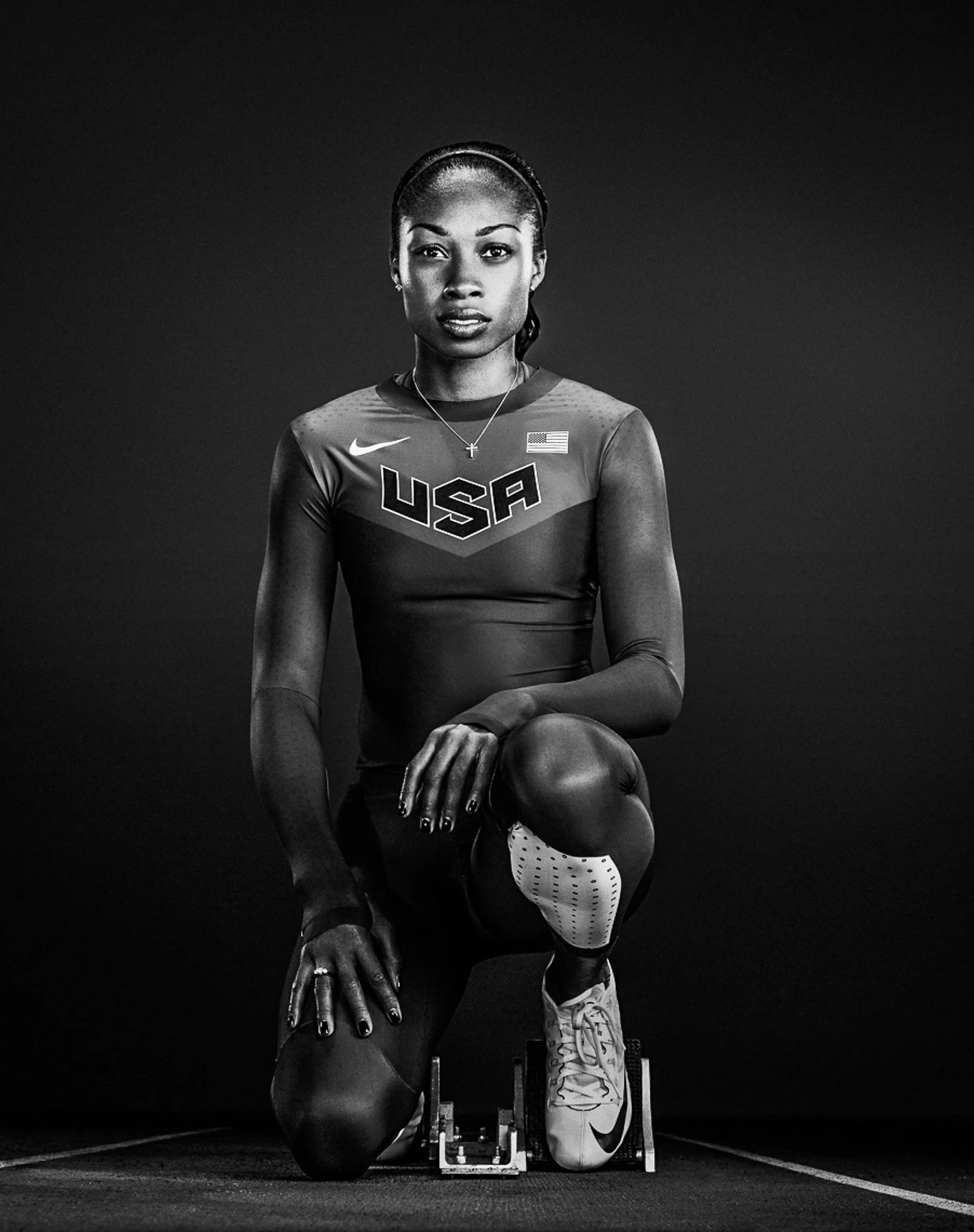 21-LDN12_FEDERATION_RN_AFELIX_DIGITAL-WINDOW_USATF_PORTRAIT_04 (1).jpg