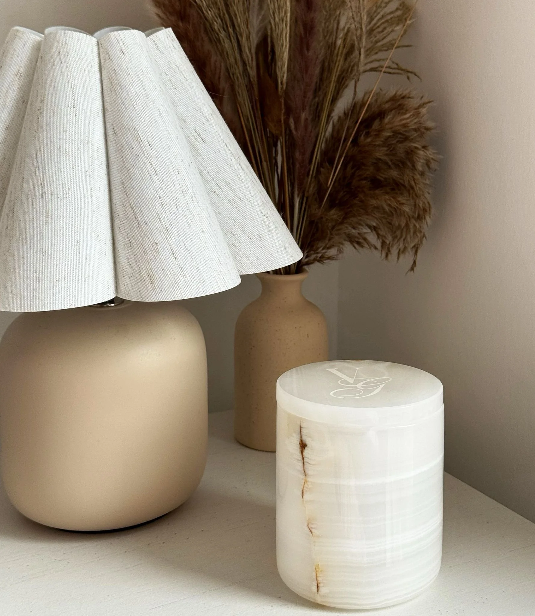 Vela Vessel - Natural Onyx (Candle Set)