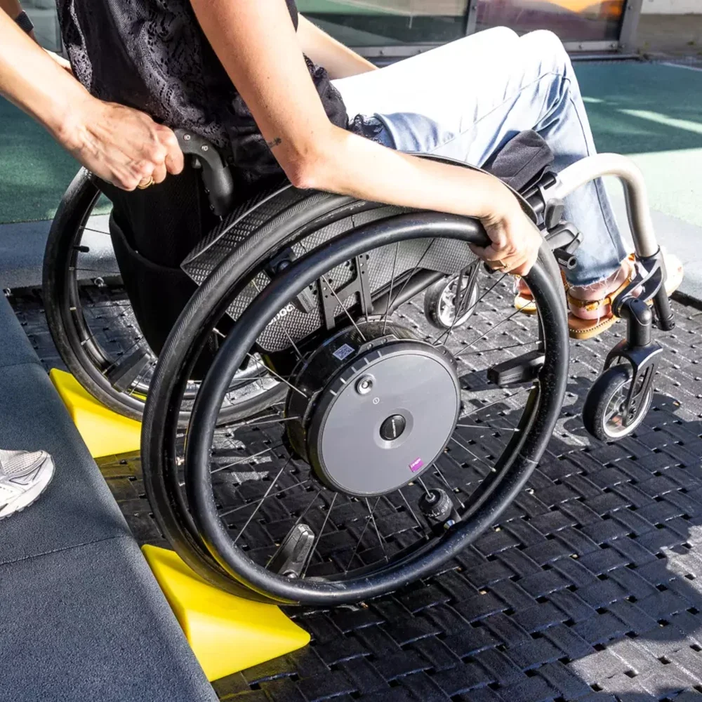 97500ib-kidstrampplaygroundxlwithwheelchairaccessrampsandjumpingbedwithadditionalcoating_2aa23d011b_1920x1080.webp