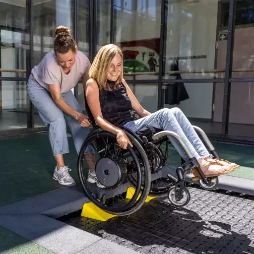 97500ib-kidstrampplaygroundxlwithwheelchairaccessrampsandjumpingbedwithadditionalcoating_de152989c3_920x512.webp