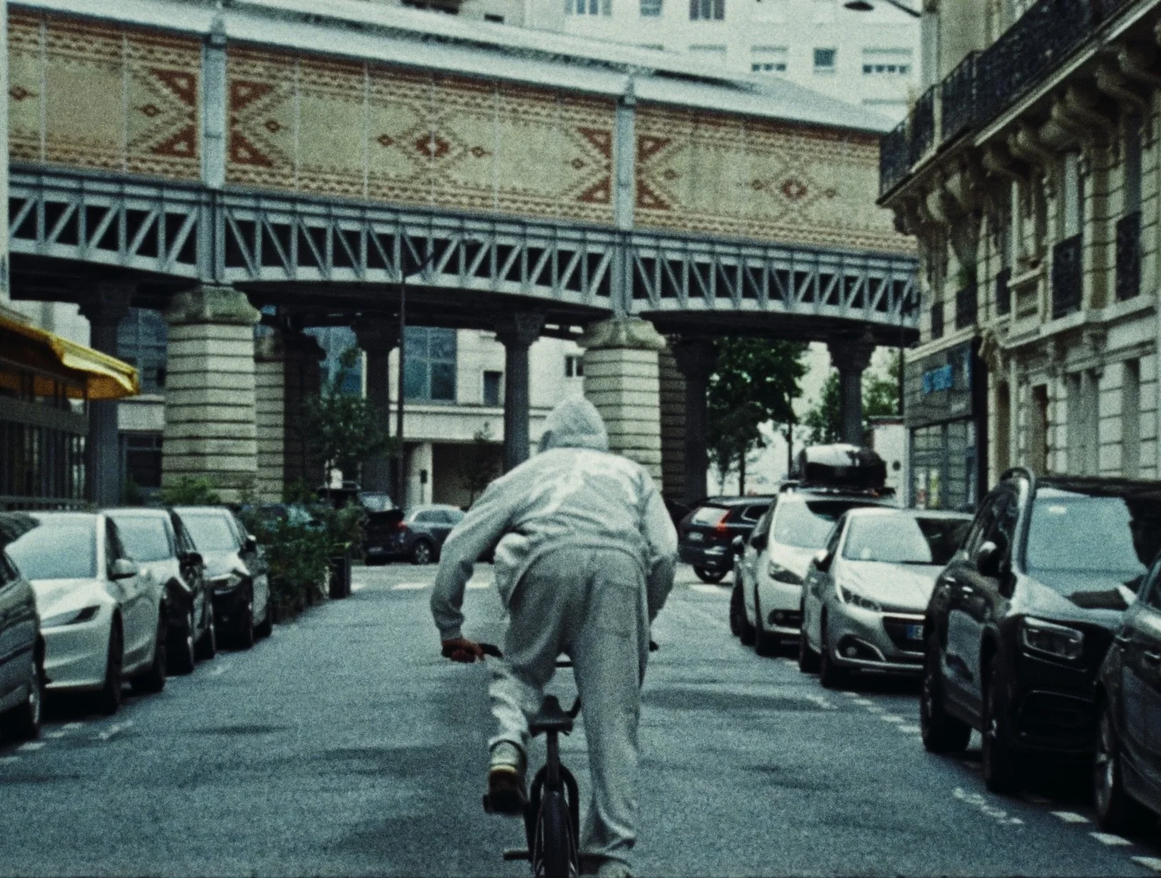 Still 2025-10-08 004353_4.5.1.jpg