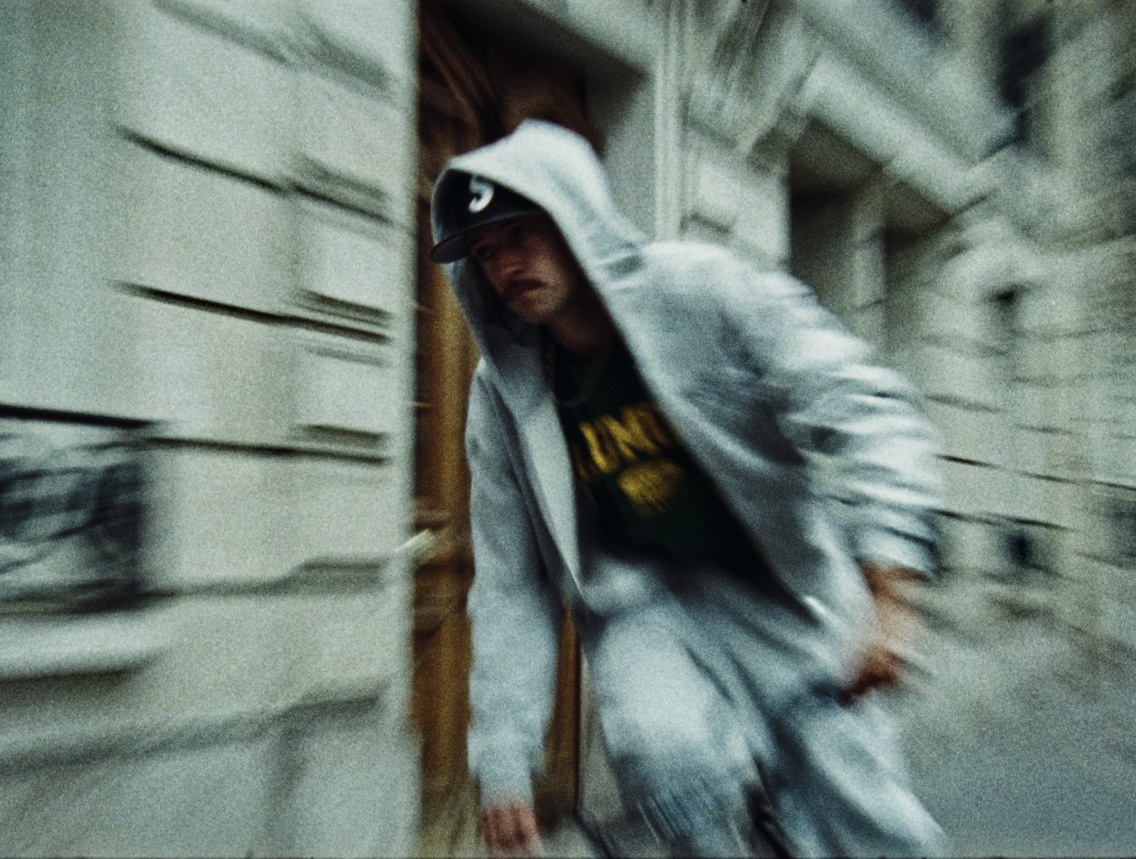 Still 2025-10-08 004353_3.2.2.jpg