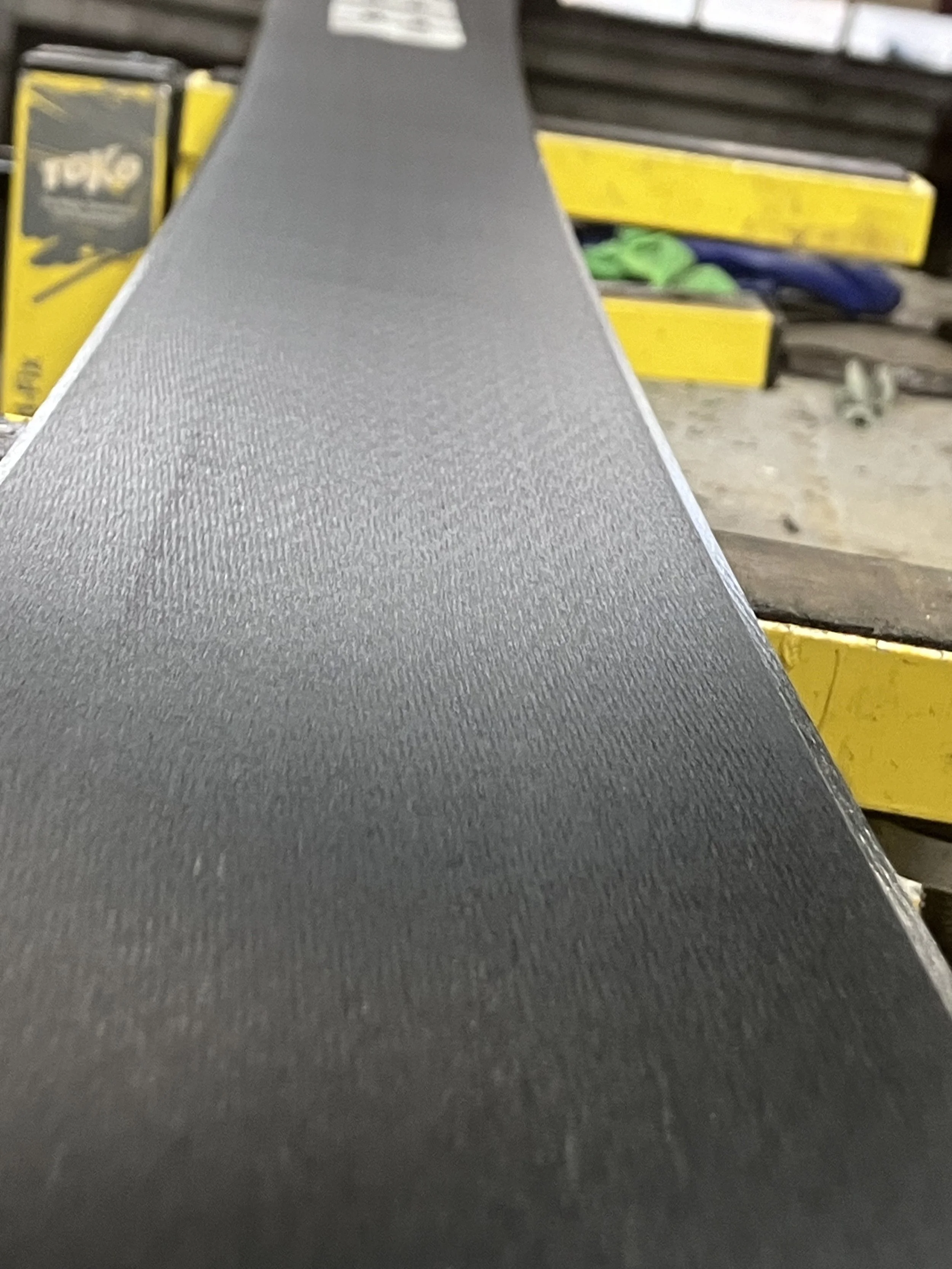 Close-up of a structured ski base