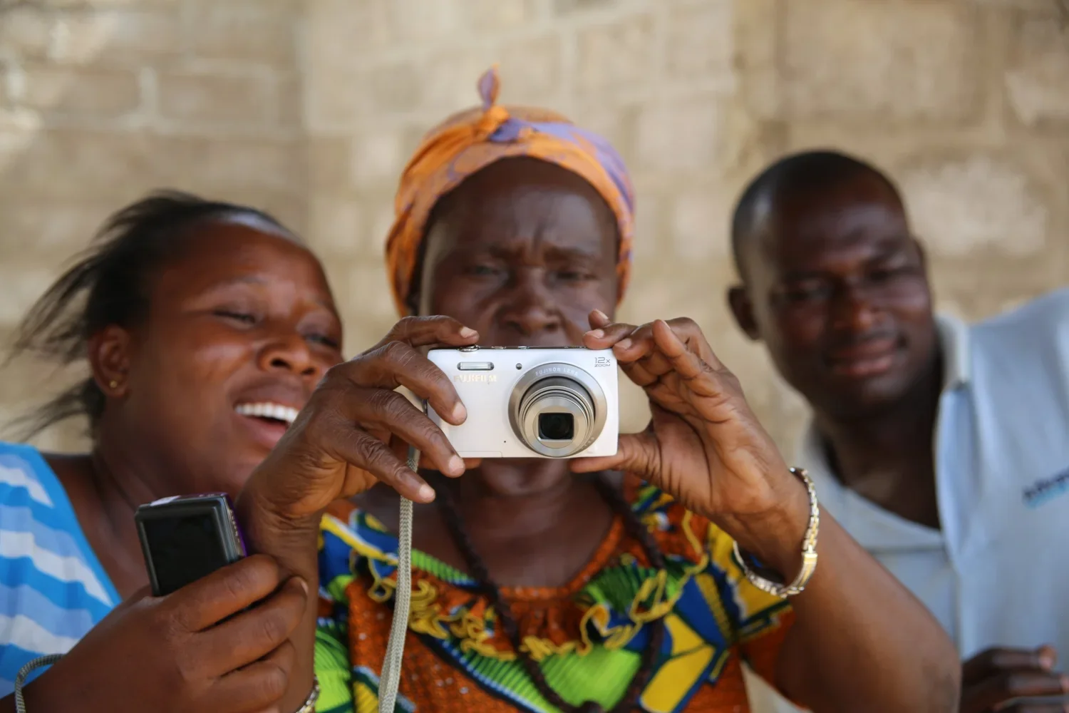 PARTICIPATORY PHOTOGRAPHY FACILITATION