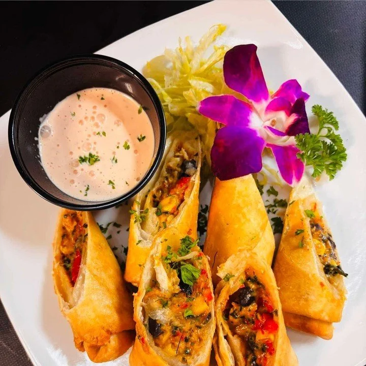 Southwest Egg Rolls with dipping sauce