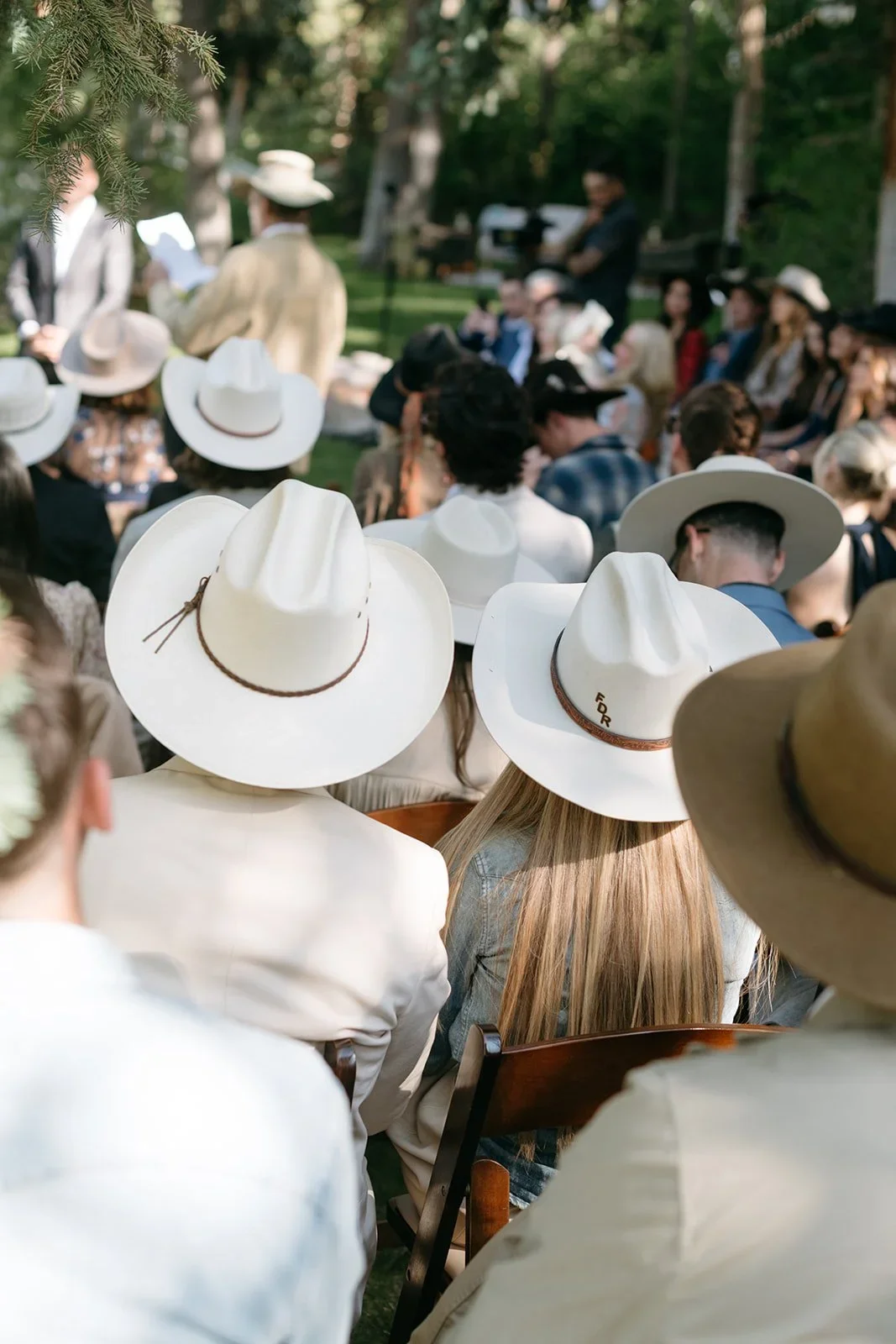Paula+B+Photo_Heirlooms+Design_destination+wedding-aspen-wedding-ceremony-131.webp