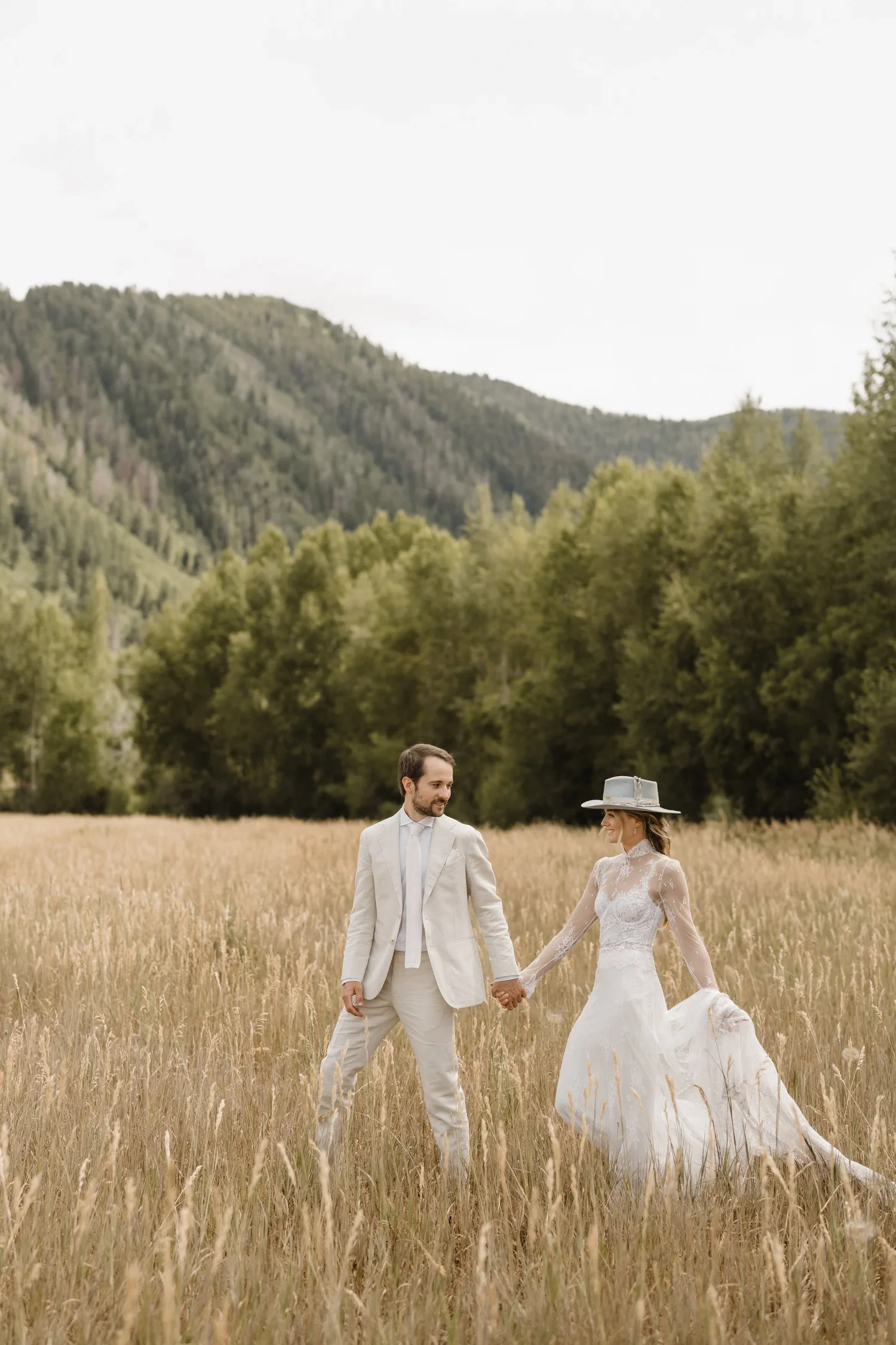Heirlooms+Design+Samanta+Ruscher+Aspen+Wedding_9111.webp