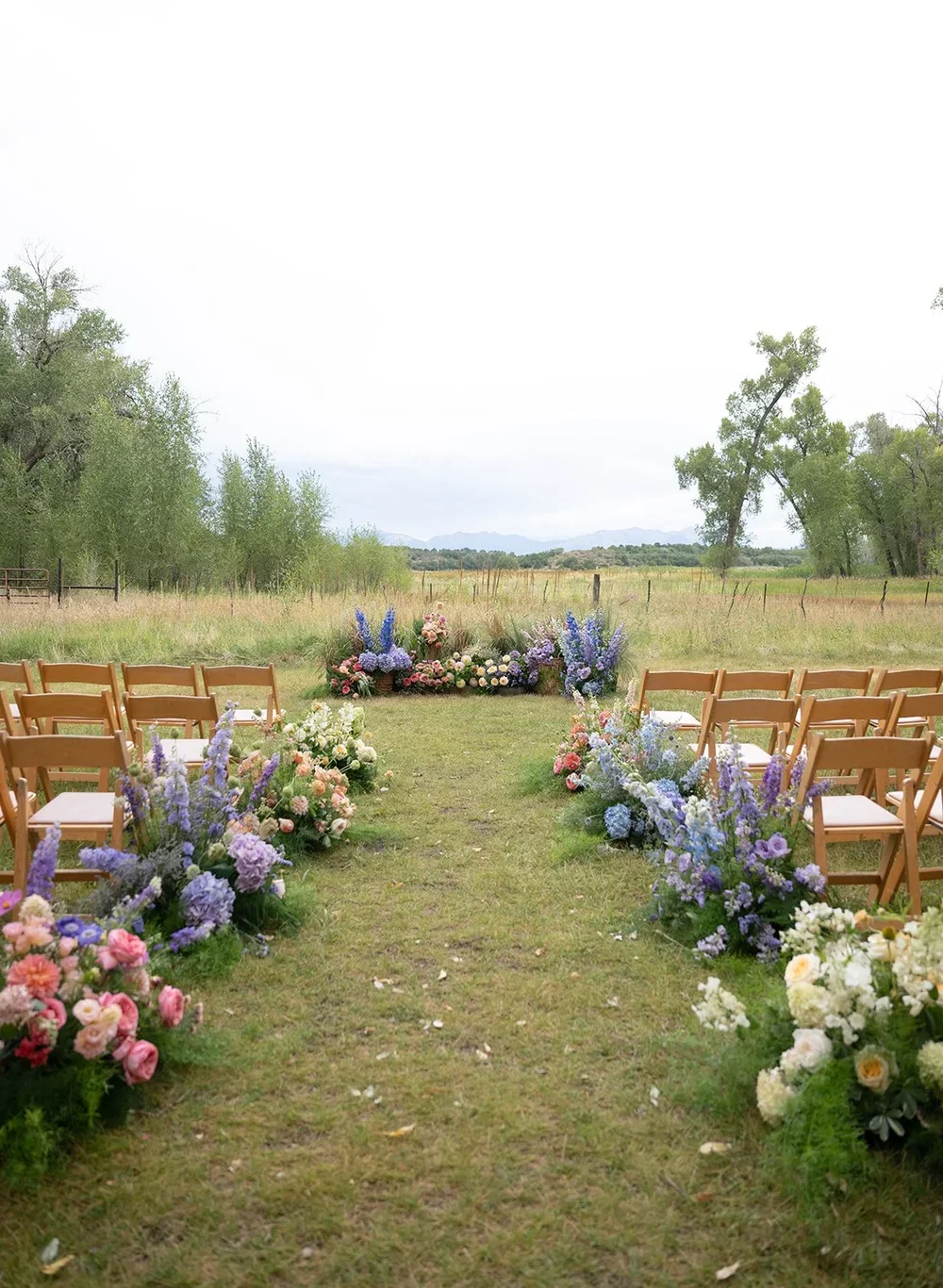 Heirlooms+Design_Paula+B+Photo_Destination+Durango+Colorado+Wedding-29.webp