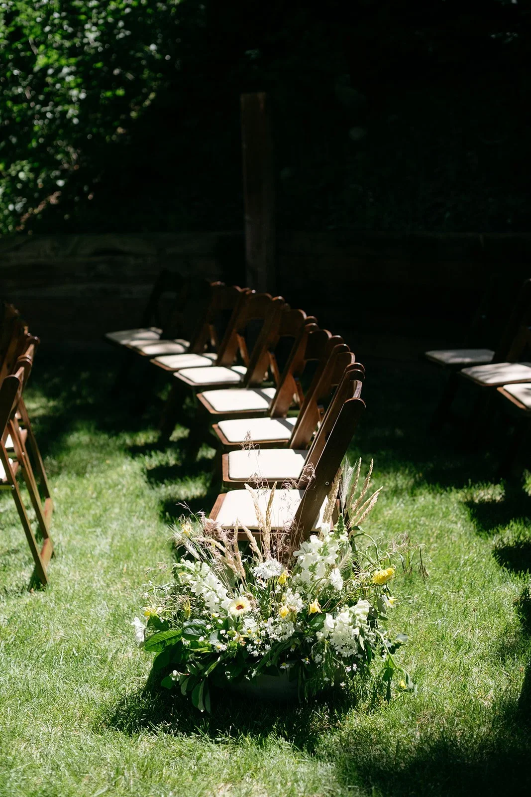 Paula+B+Photo_Heirlooms+Design_destination+wedding-aspen-wedding-ceremony-details-9.webp